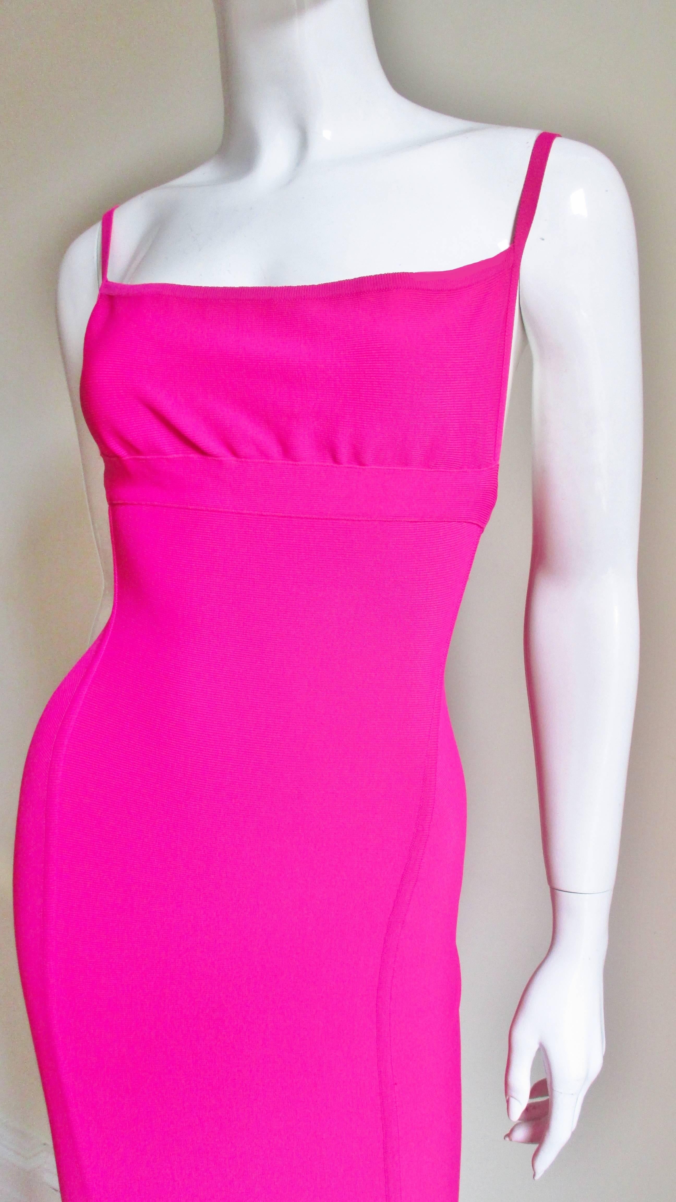Leve Leger Rosa Bodycon-Kleid 1990er Jahre (Pink) im Angebot