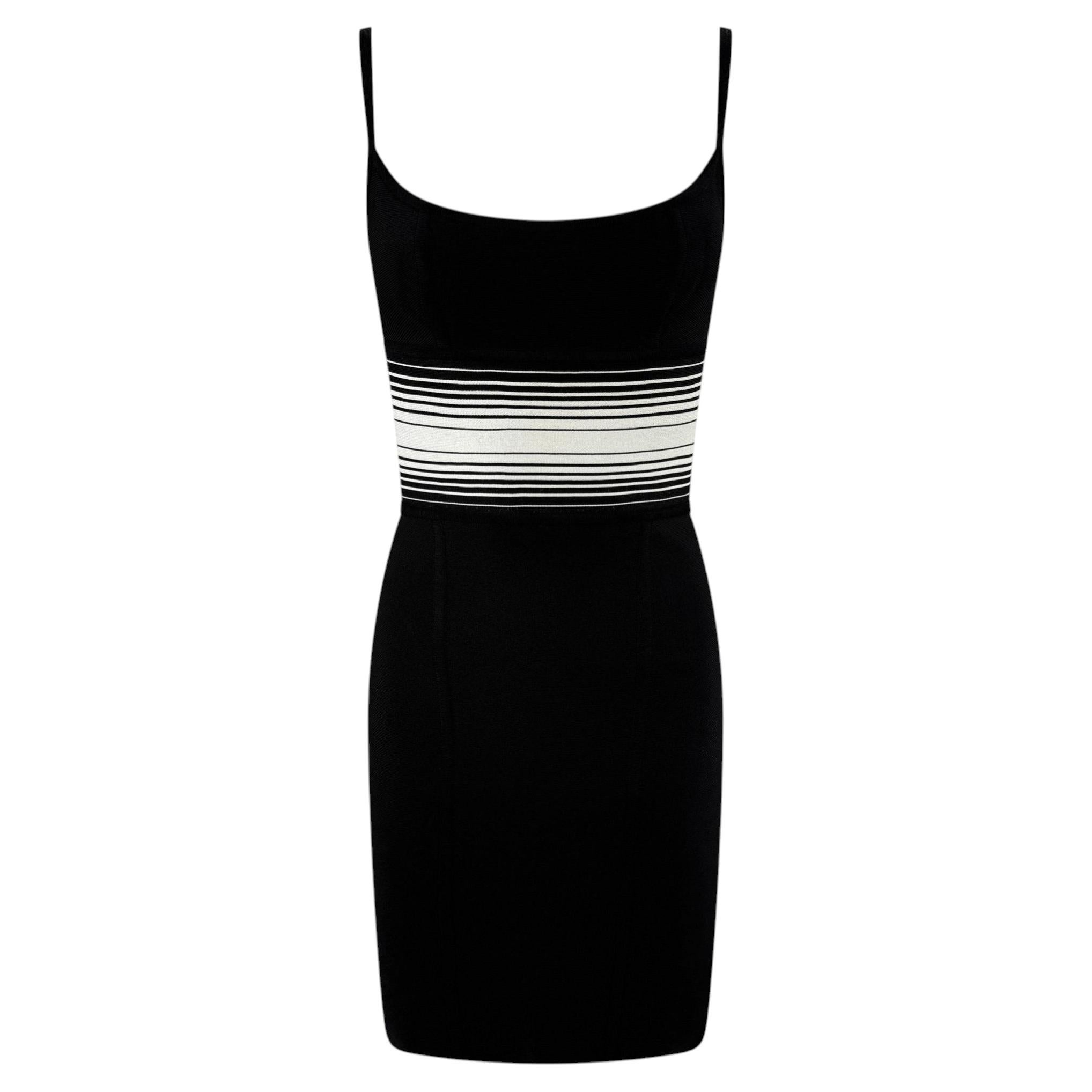 Mini-robe moulante « bandage » noire à rayures blanches Hervé Léger des années 1990