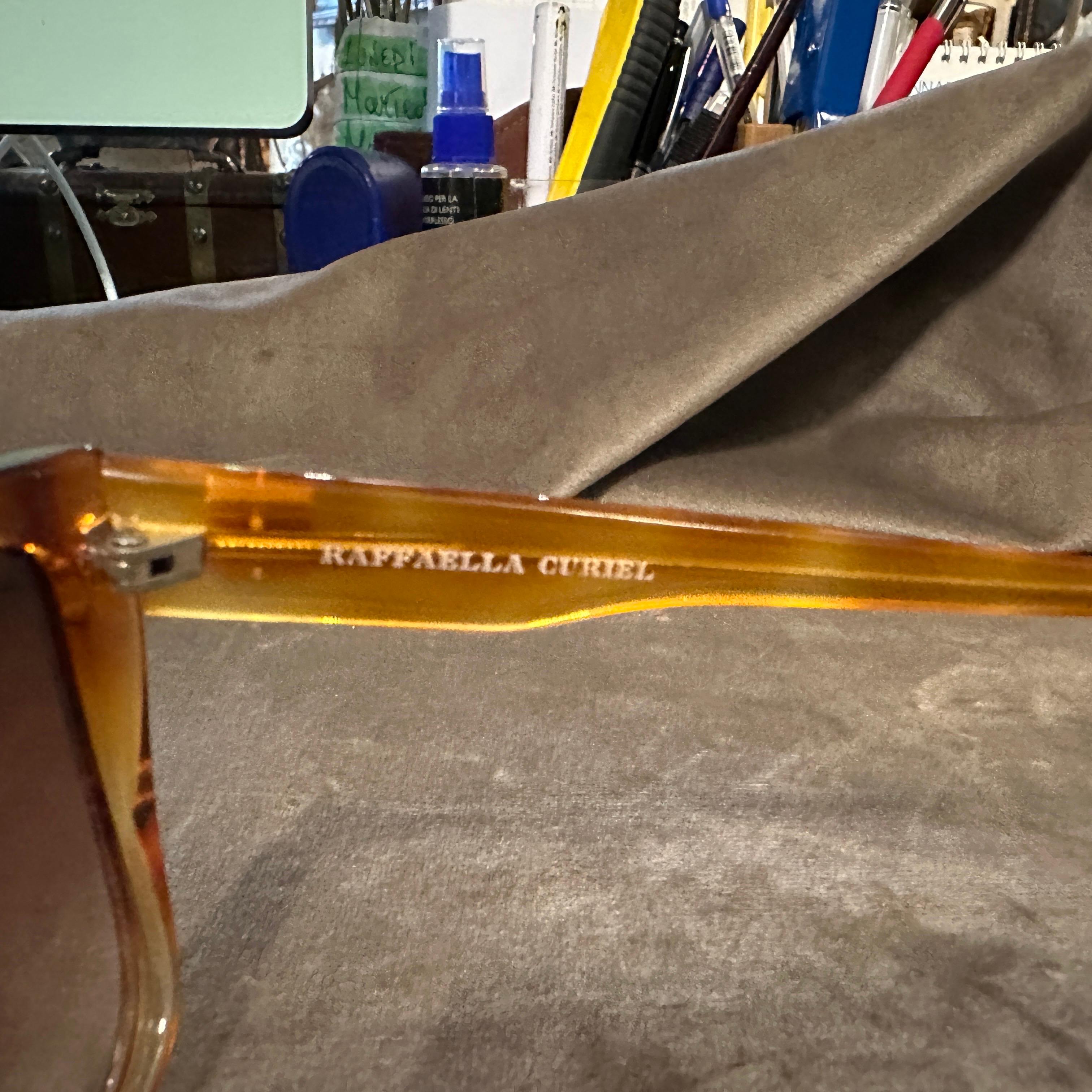 1990er Jahre Hochwertige braune Jewell-Sonnenbrille aus Acetat von Raffaella Curiel im Angebot 5