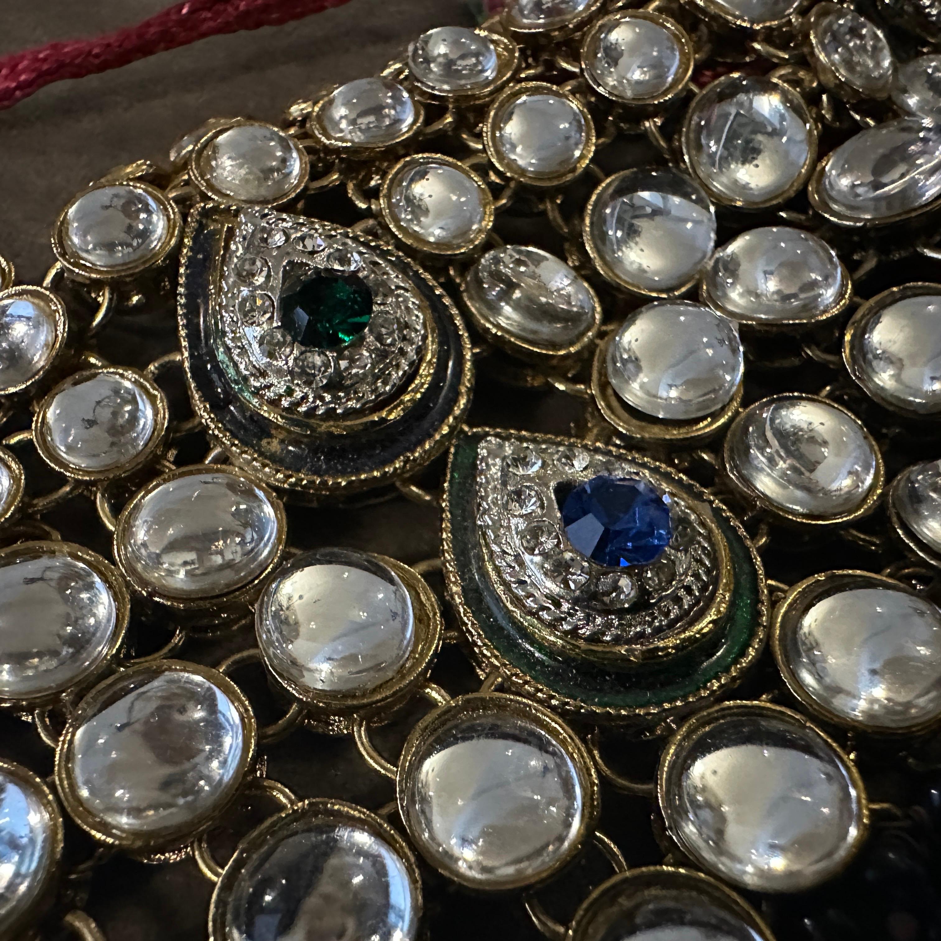 Collana indiana di alta qualità a più fili in stile Kundan del 1990 in vendita 1
