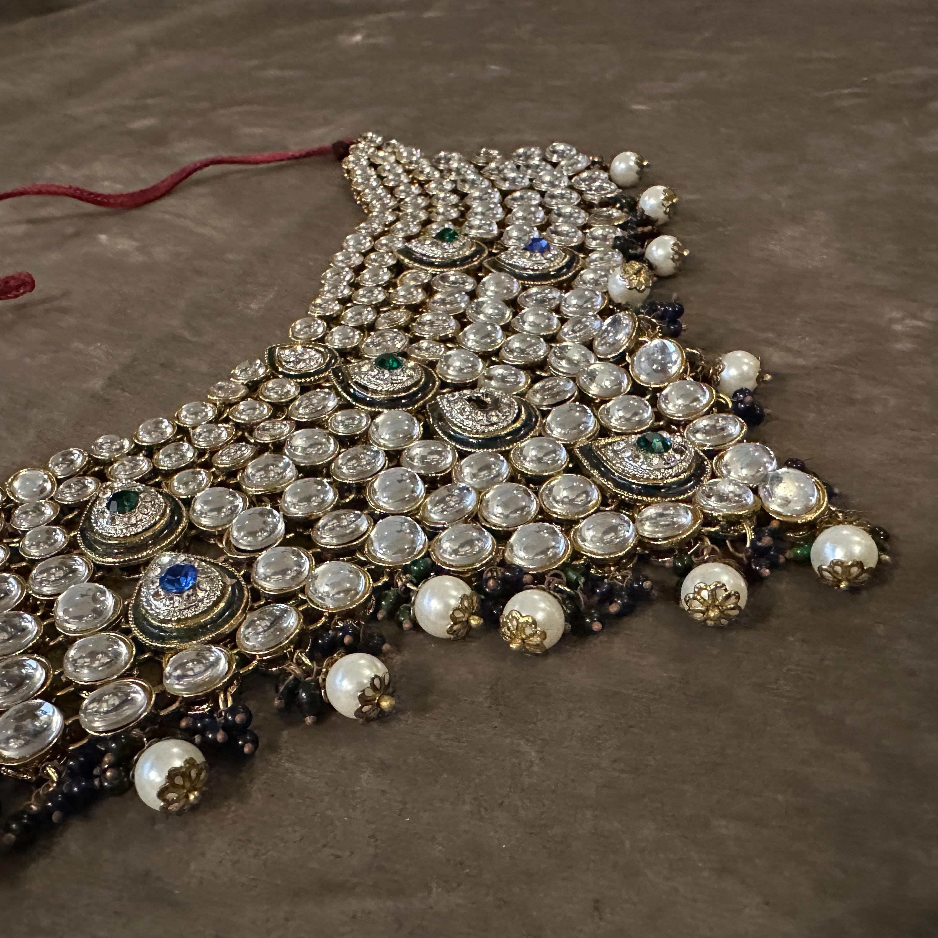 Collana indiana di alta qualità a più fili in stile Kundan del 1990 in vendita 3
