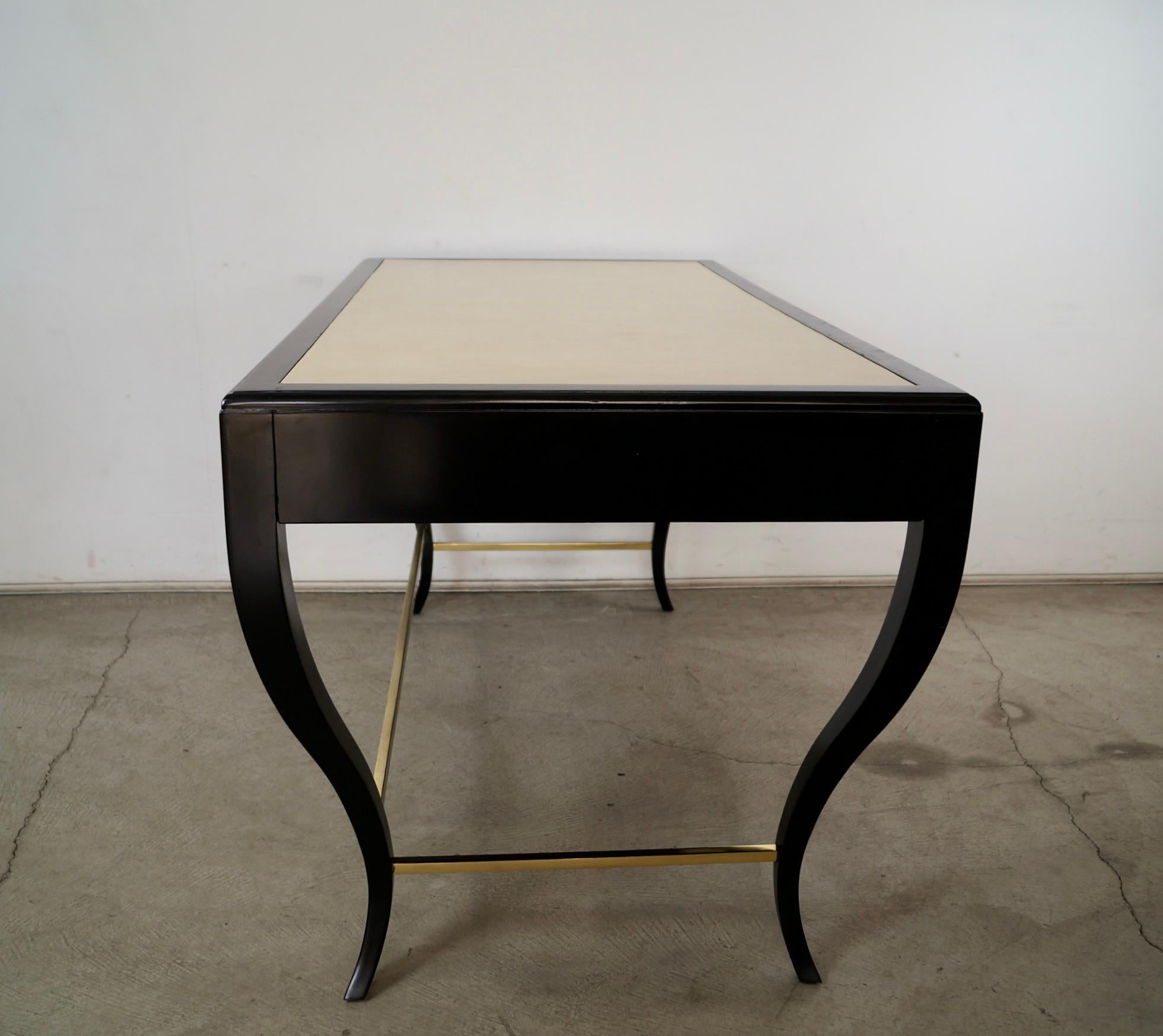 1990's Hollywood Regency Century Furniture Escritorio lacado en negro y cuero en venta 4