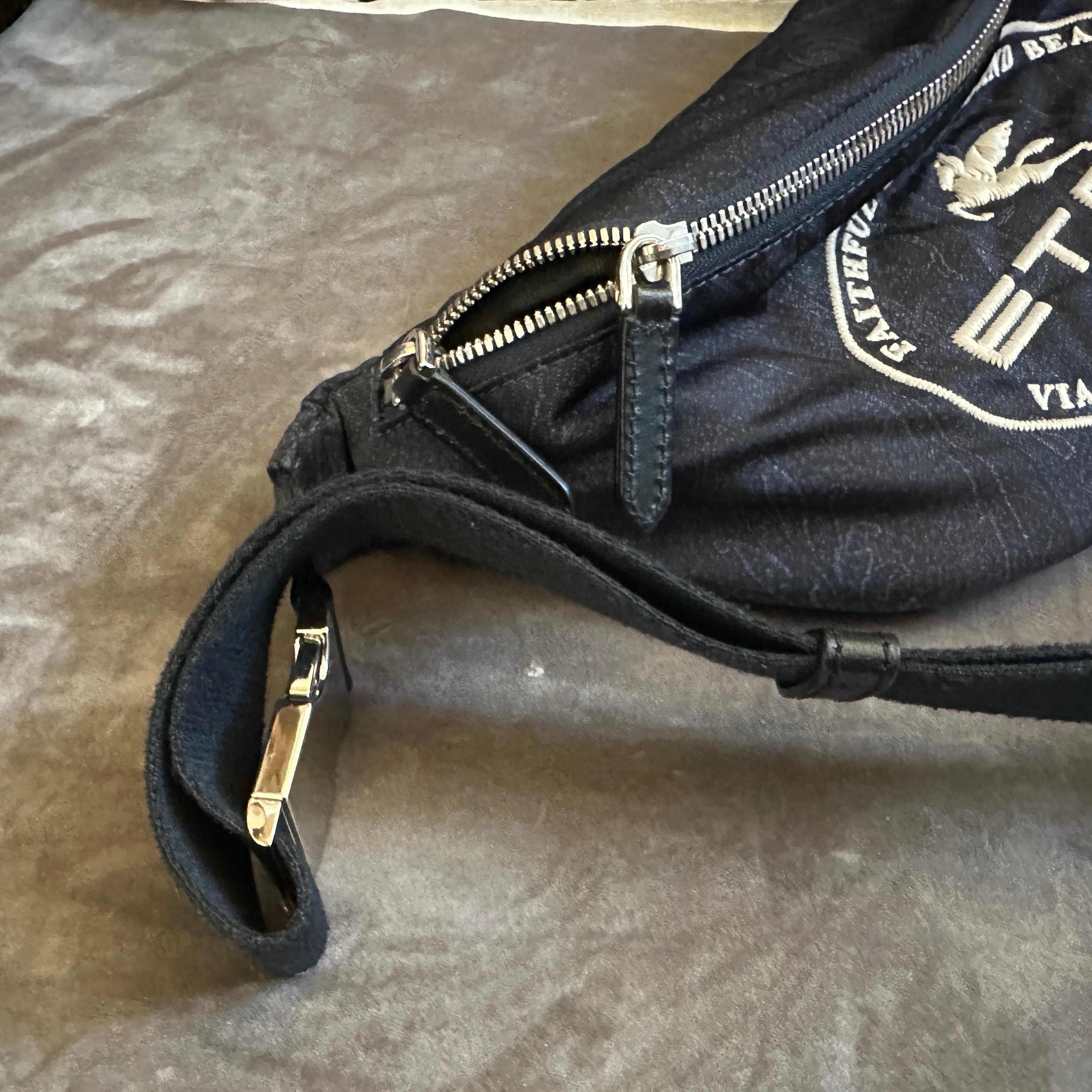 Riñonera icónica de tela de cachemira azul de los años 90 de Etro Milano en venta 1