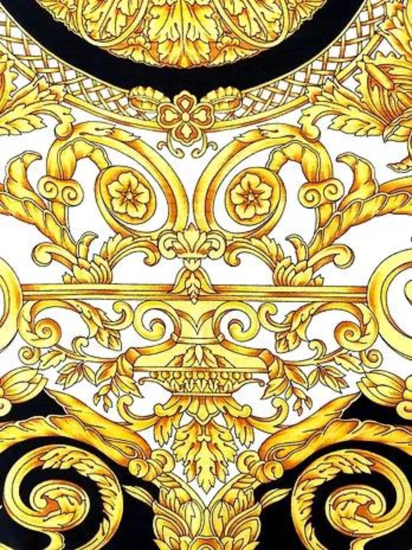 1990s Gianni Versace Medusa Yellow Print Silk Scarf  In Good Condition For Sale In London, GB