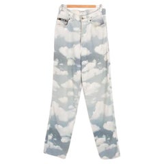 Pantalones vaqueros con estampado gris Moschino Vintage Iconic 'Cloud' Print de los años 90