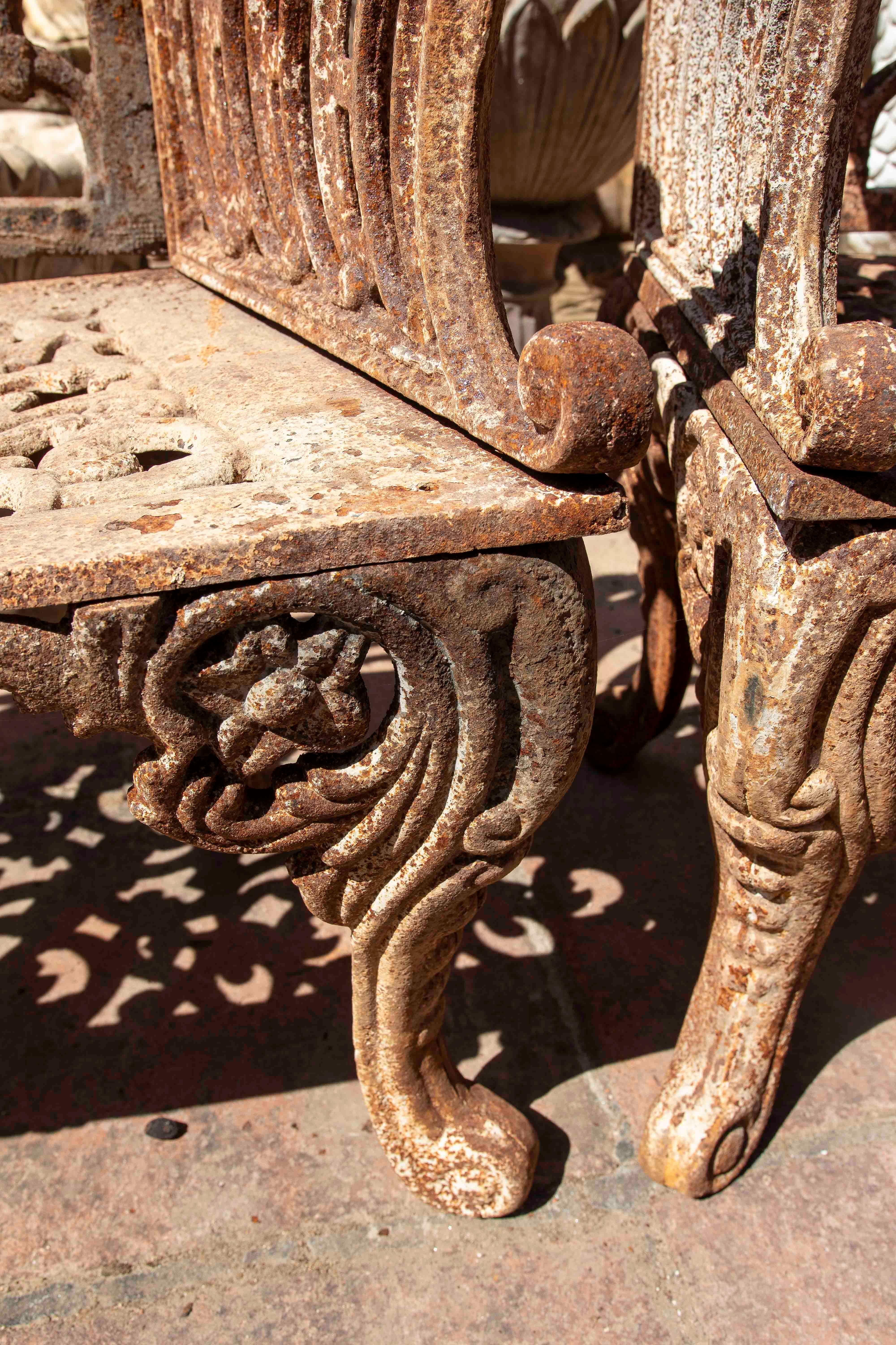 Panchina in ferro degli anni '90 con decorazione ornamentale e patina antica in vendita 5
