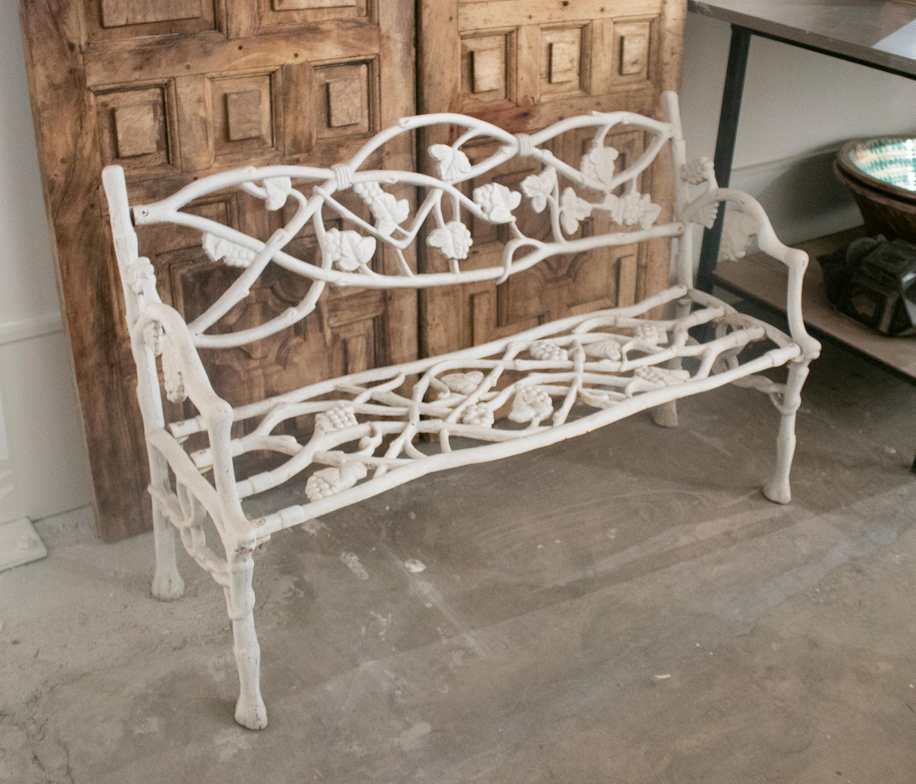 European 1990s Iron Garden Bench