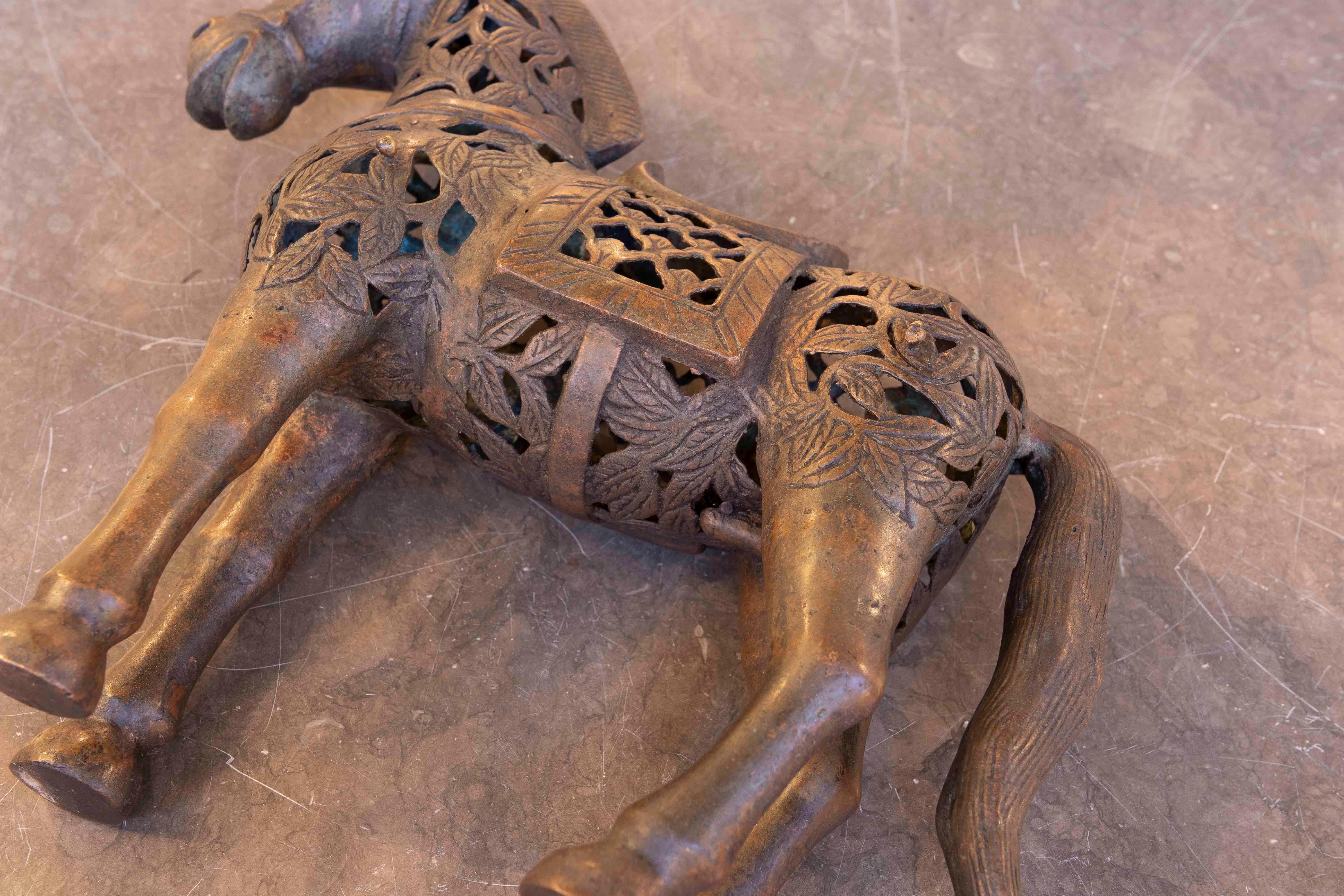 1990s Iron Horse Sculpture with Ornamental Filigree Design For Sale 8