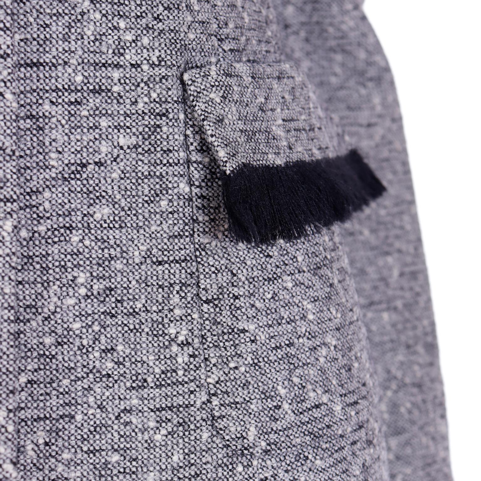 1990s Isaac Mizrahi Black White Tweed Cropped Jacket w Black Fringe Pockets For Sale 2