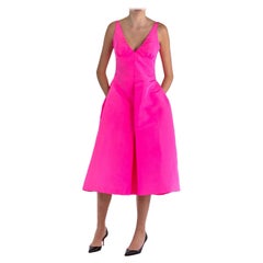 ISAAC MIZRAHI Robe de cocktail rose vif en faille de soie des années 1990
