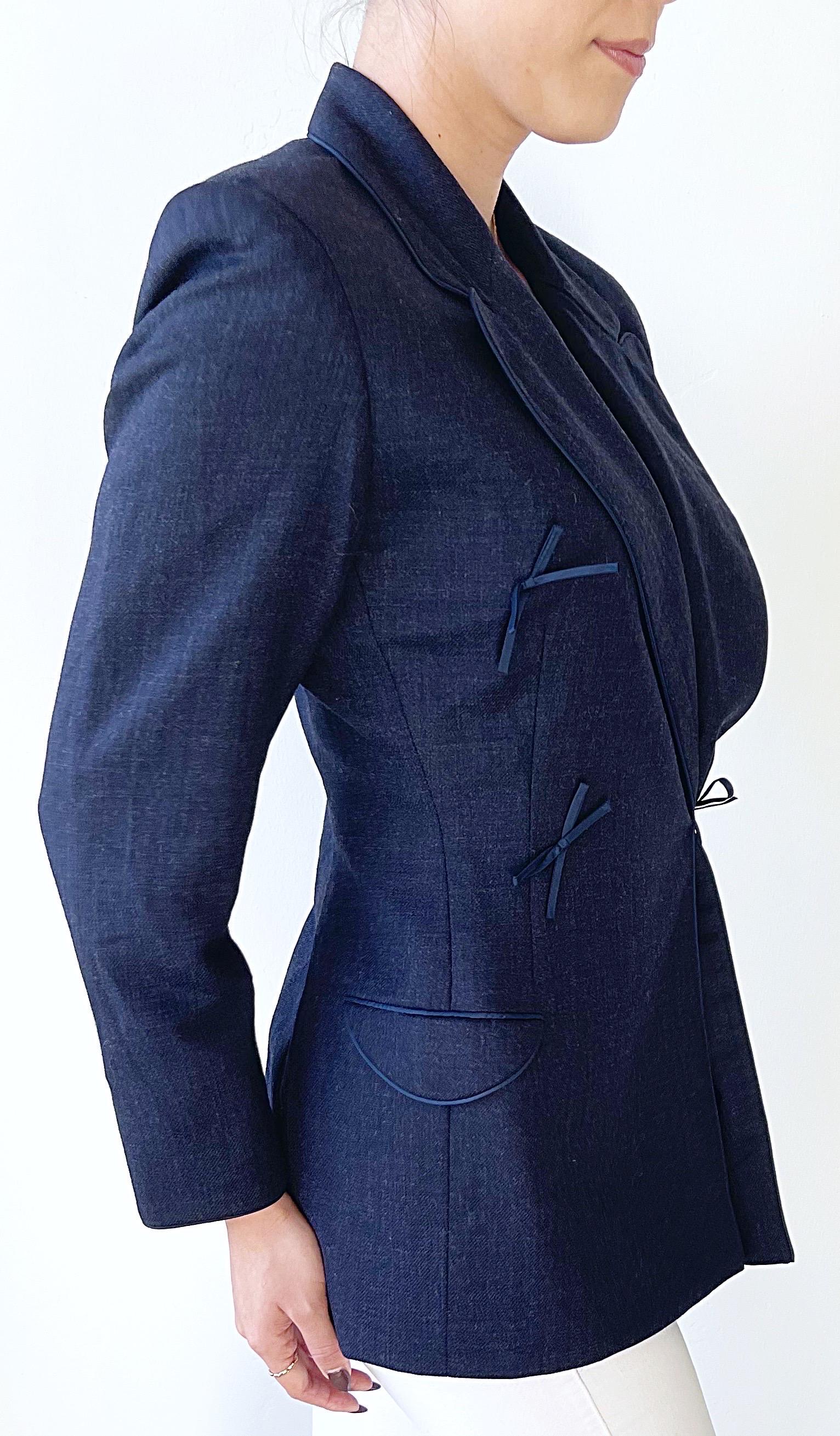 1990s Isaac Mizrahi Navy Blue Denim Like Size 6 8 Vintage 90s Wrap Blazer Jacket For Sale 7