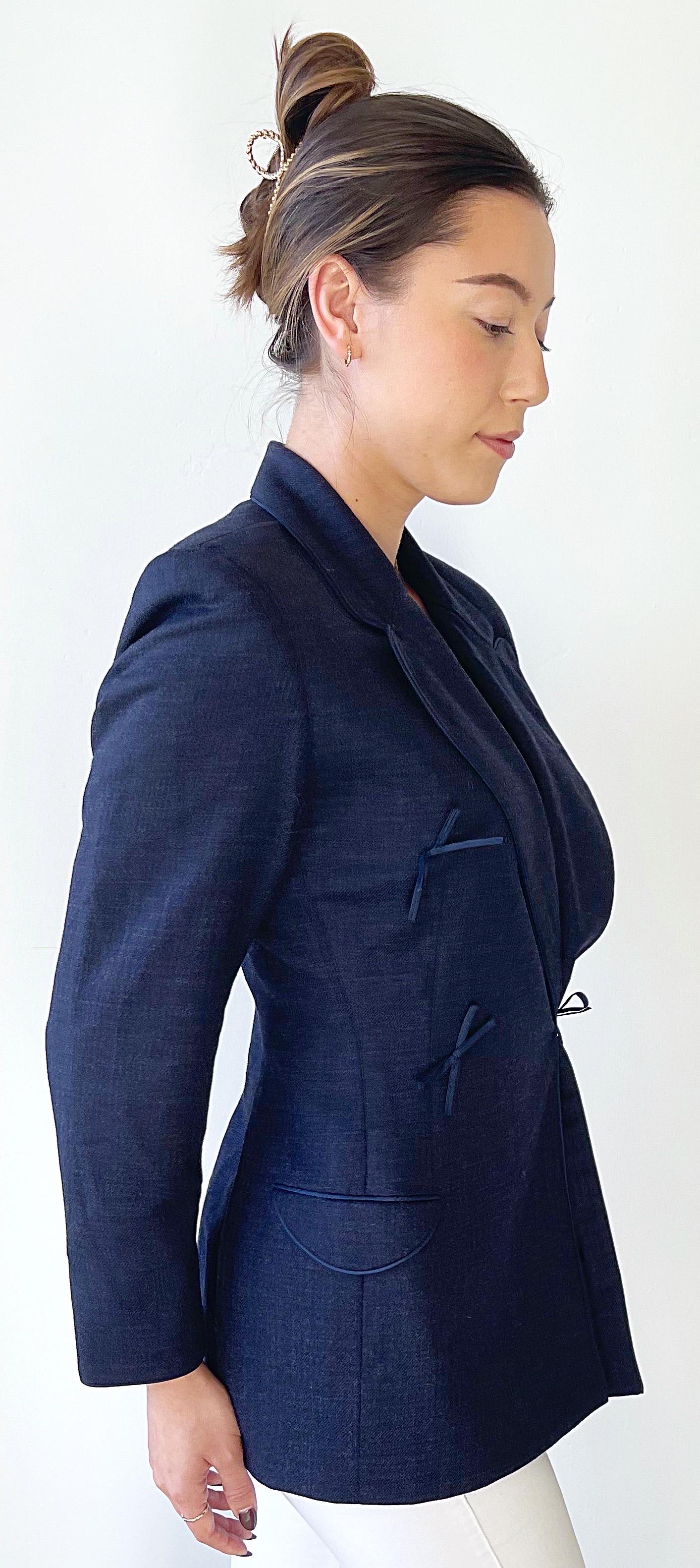 1990s Isaac Mizrahi Navy Blue Denim Like Size 6 8 Vintage 90s Wrap Blazer Jacket For Sale 9