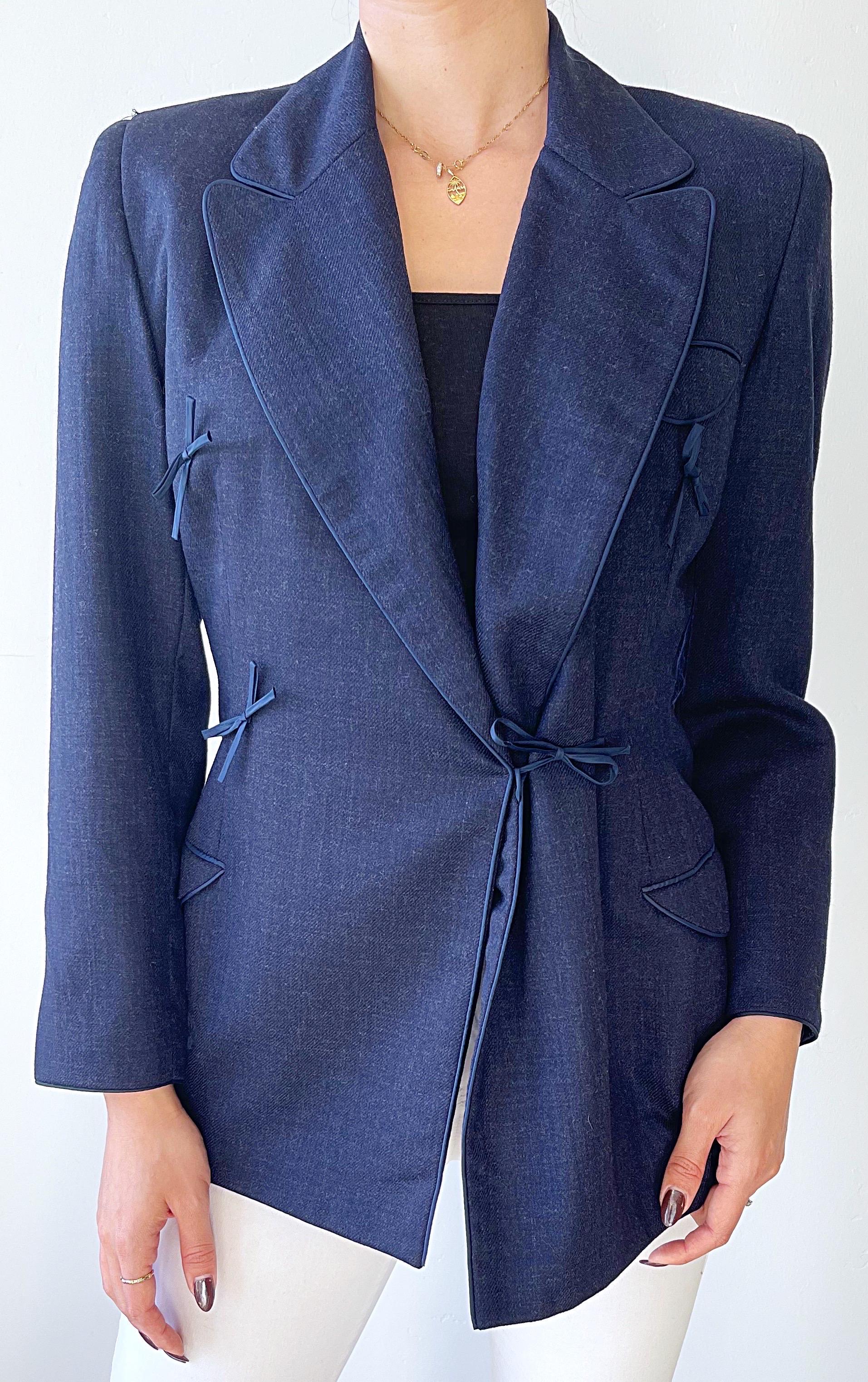 1990s Isaac Mizrahi Navy Blue Denim Like Size 6 8 Vintage 90s Wrap Blazer Jacket For Sale 10