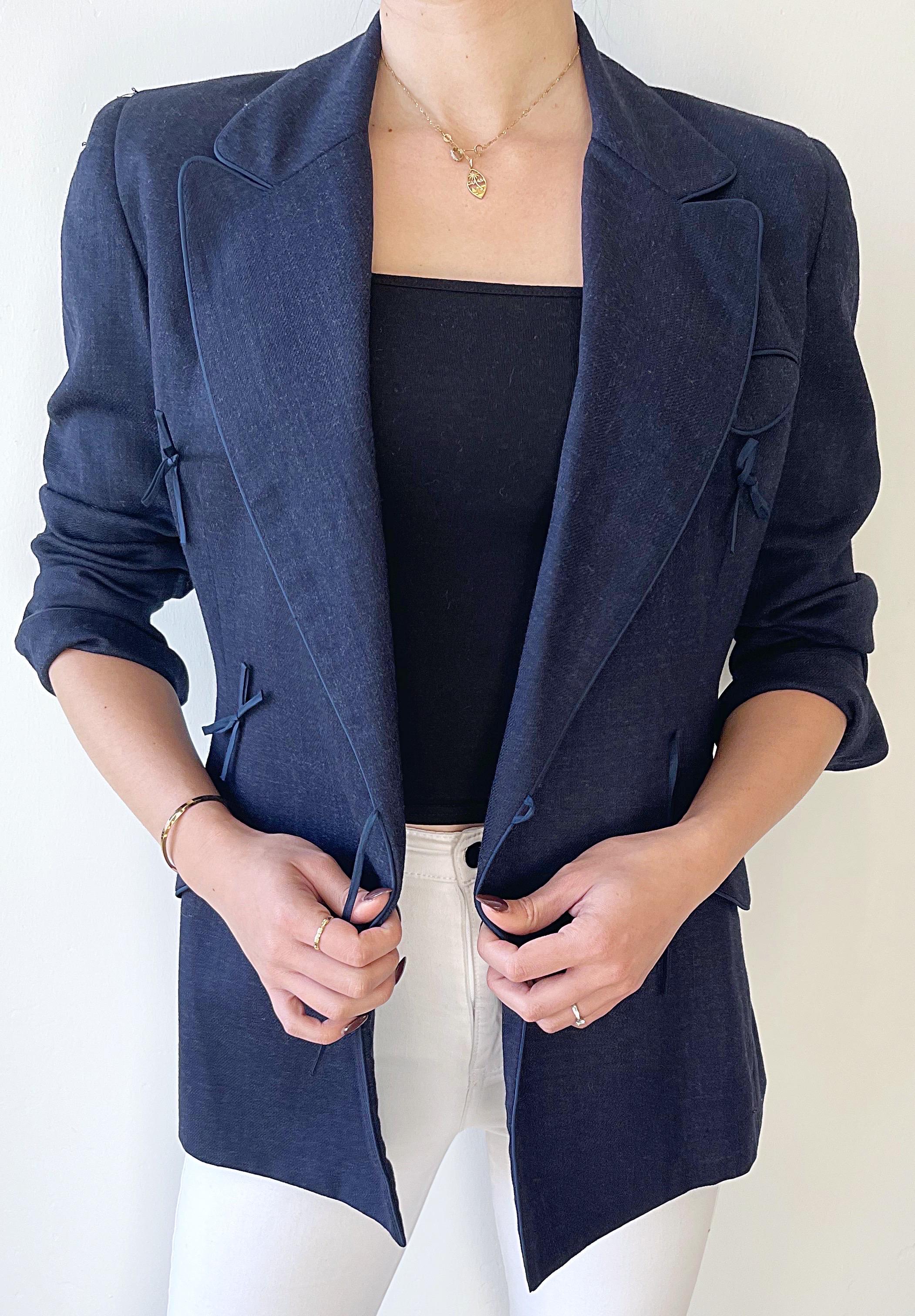 1990s Isaac Mizrahi Navy Blue Denim Like Size 6 8 Vintage 90s Wrap Blazer Jacket For Sale 11