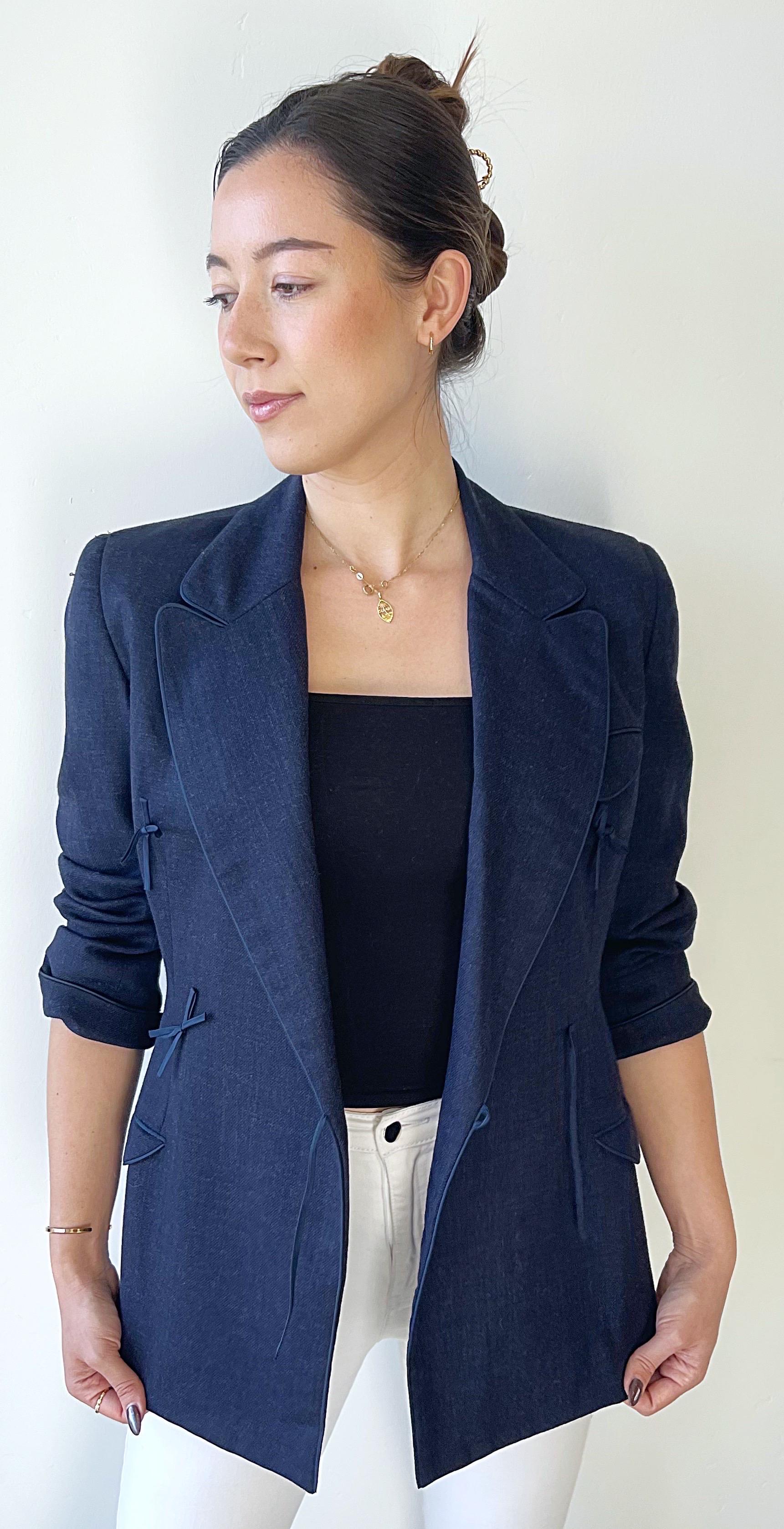 1990s Isaac Mizrahi Navy Blue Denim Like Size 6 8 Vintage 90s Wrap Blazer Jacket For Sale 13