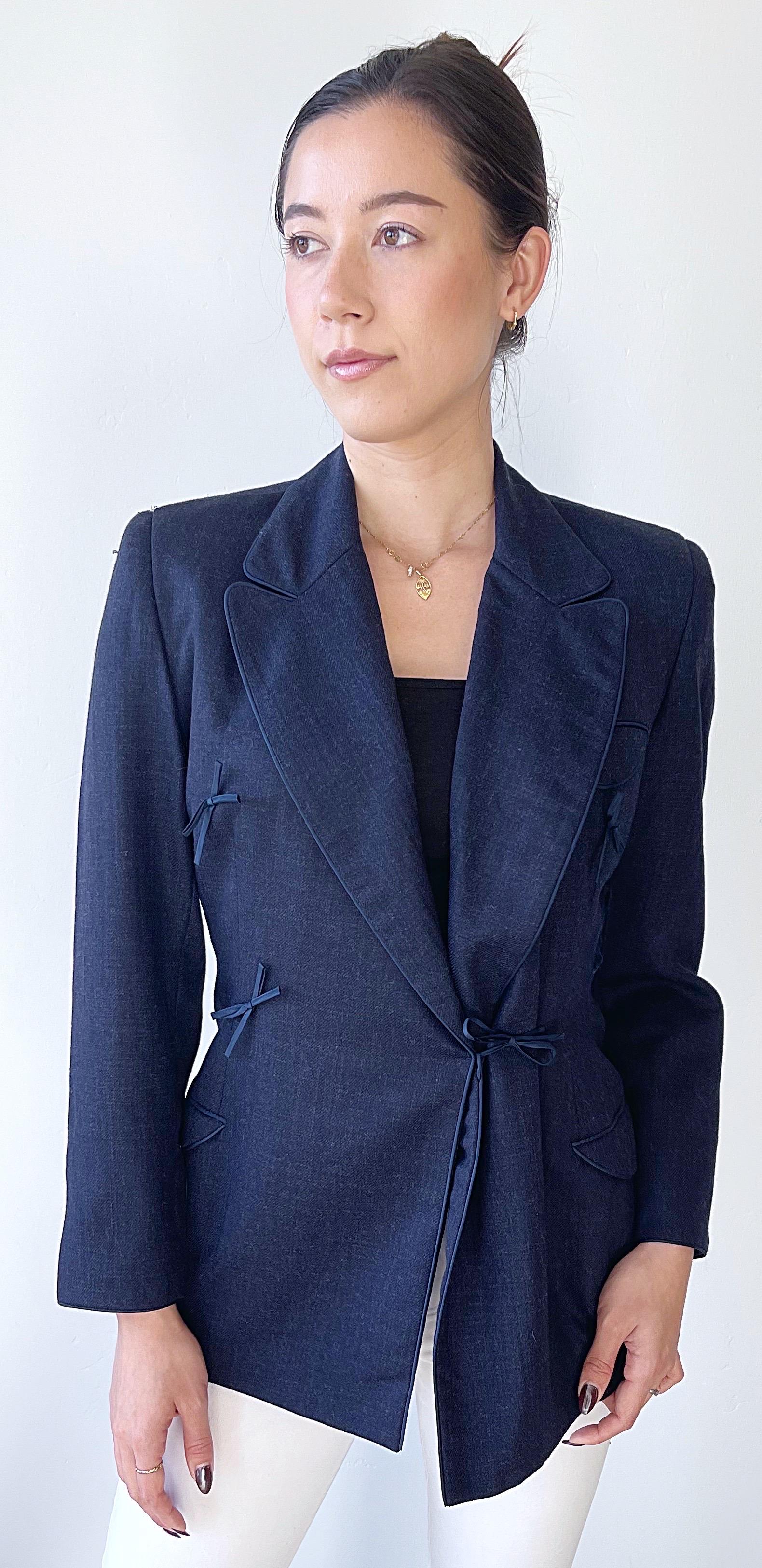 1990s Isaac Mizrahi Navy Blue Denim Like Size 6 8 Vintage 90s Wrap Blazer Jacket For Sale 15