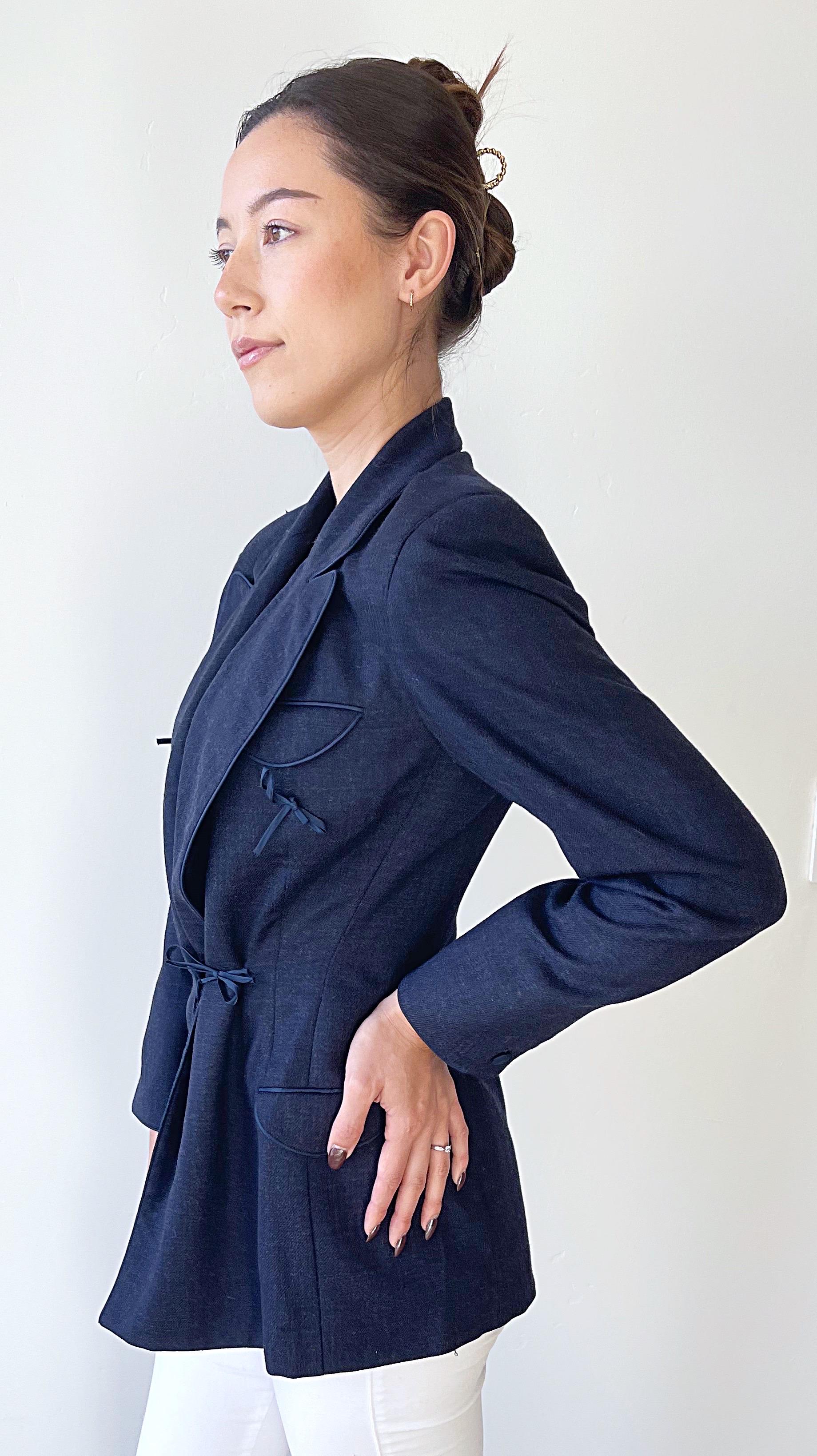 1990s Isaac Mizrahi Navy Blue Denim Like Size 6 8 Vintage 90s Wrap Blazer Jacket For Sale 2