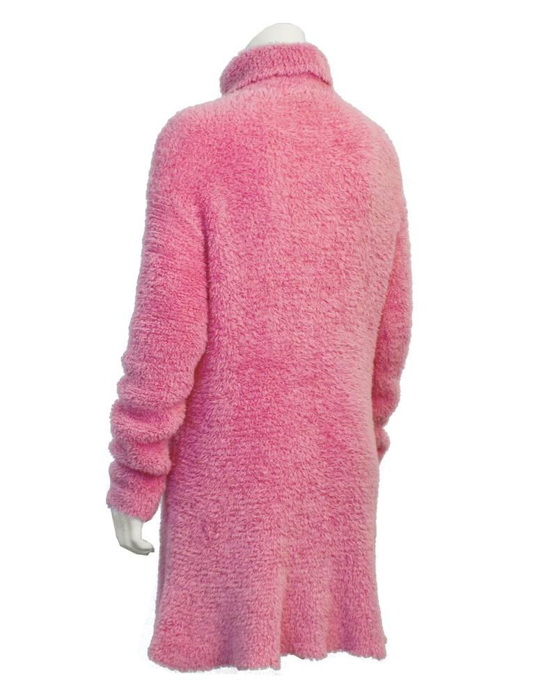 1990er Isaac Mizrahi Rosa lange Rollkragenpullover-Tunika (Pink) im Angebot