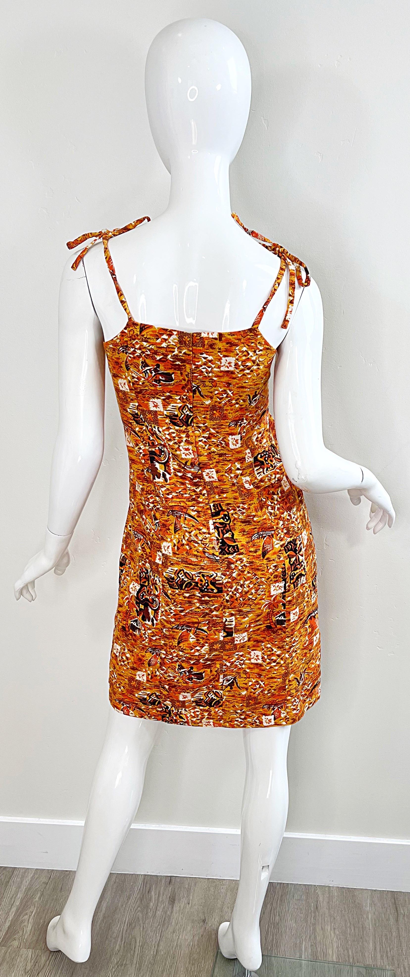 1990s Isaac Mizrahi Taglia 2 / 4 Novità Tiki Stampa Arancione Marrone Cotone 90s Dress In condizioni ottime in vendita a San Diego, CA