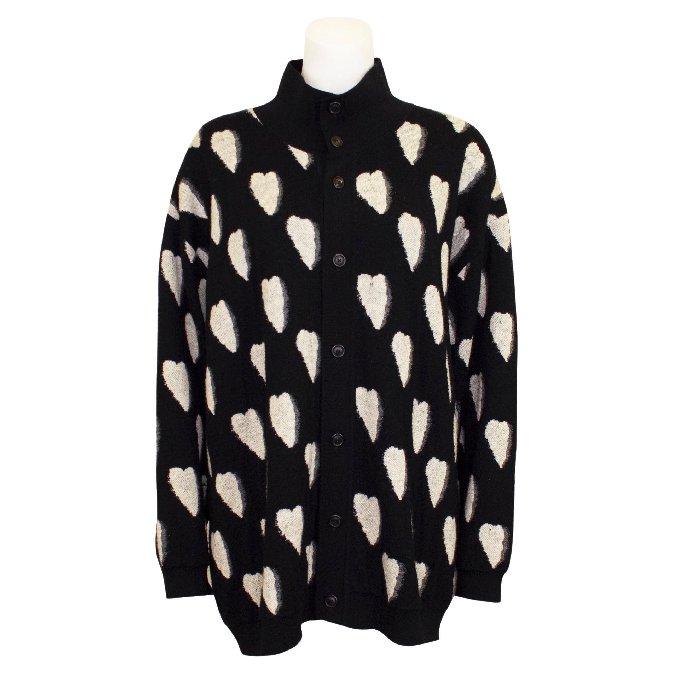 1990 Issey Miyake Cardigan à cœur noir et blanc en vente