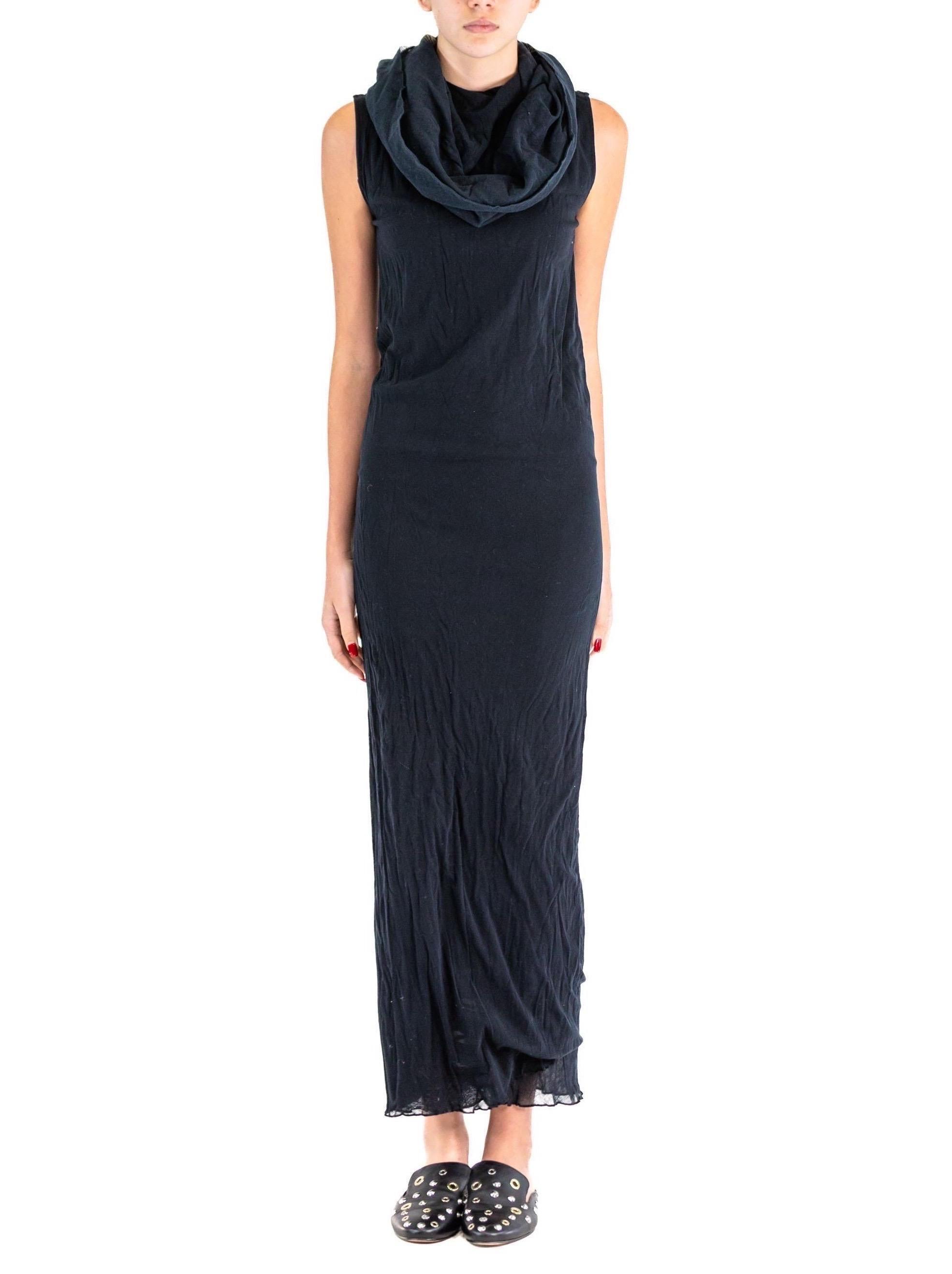 Cette robe est intentionnellement froissée 1990S ISSEY MIYAKE Black Cotton Net Cowl Neck Floor Length Dress 
