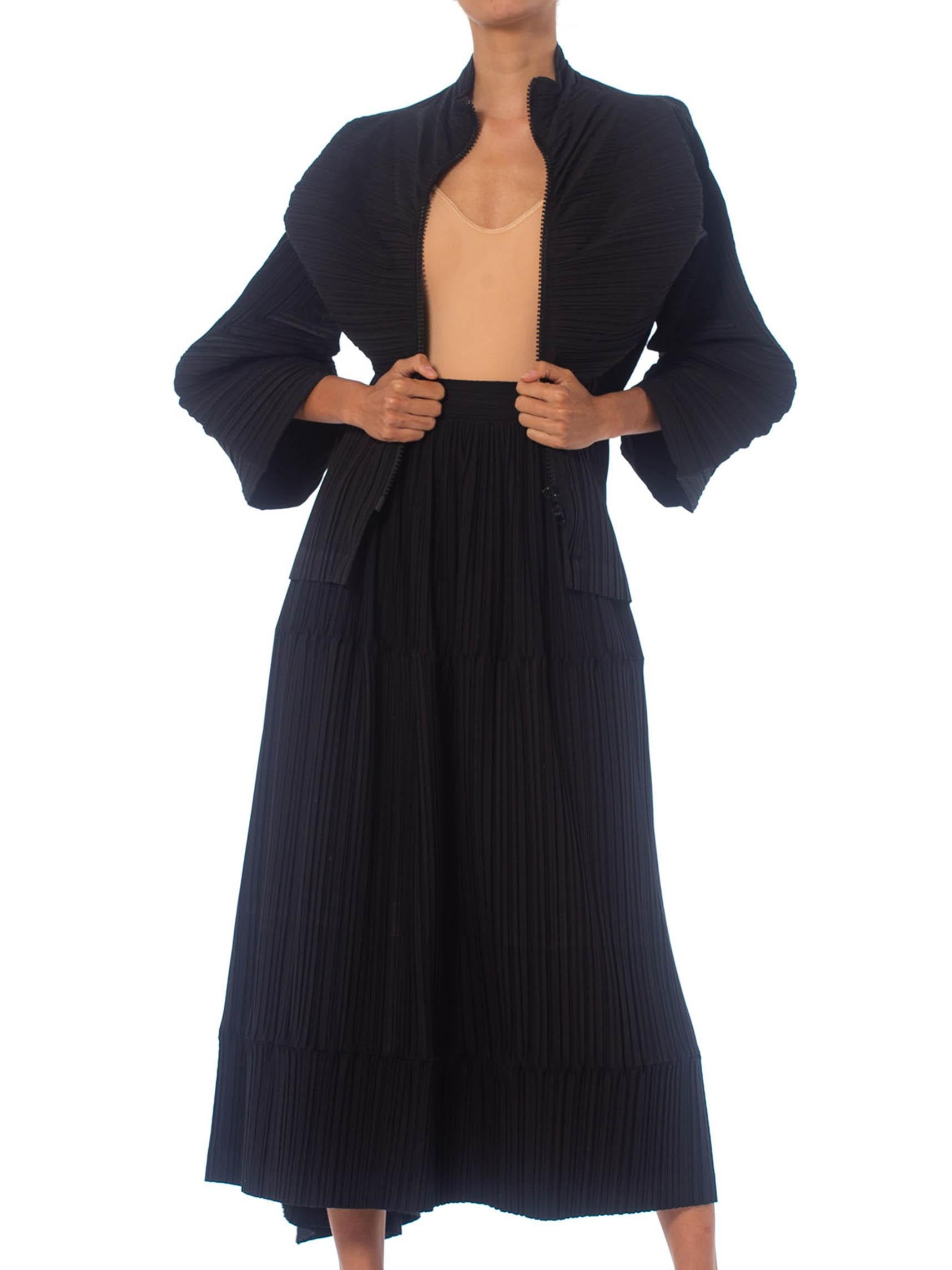 1990S ISSEY MIYAKE Black Pleated Poly Blend Jacket & Skirt Ensemble In Good Condition For Sale In New York, NY