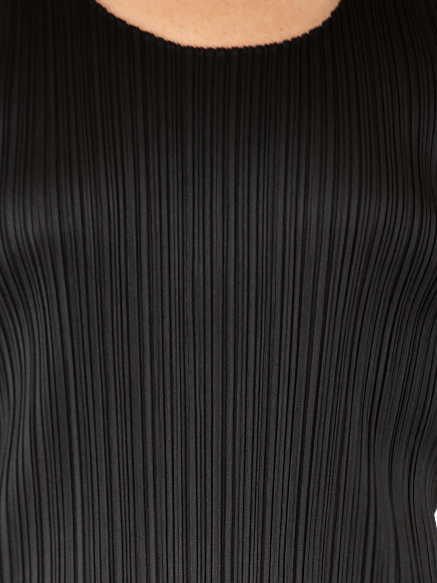 Issey Miyake - Haut plissé en polyester noir, années 1990 en vente 4