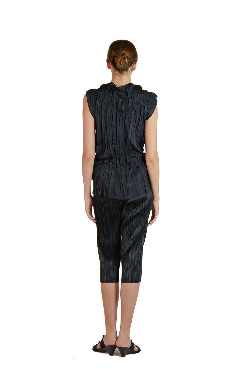 1990S ISSEY MIYAKE Black Polyester Pleated Blouse For Sale 3