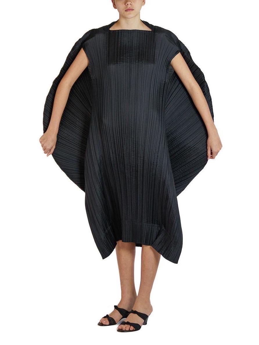 1990S ISSEY MIYAKE Black Polyester Pleated Sculptural Dress For Sale 1