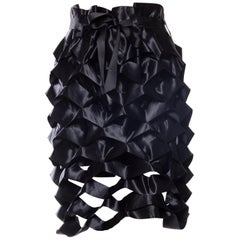 1990S ISSEY MIYAKE Satin de polyester noir  Avant Garde Ribbon Accordian Skirt