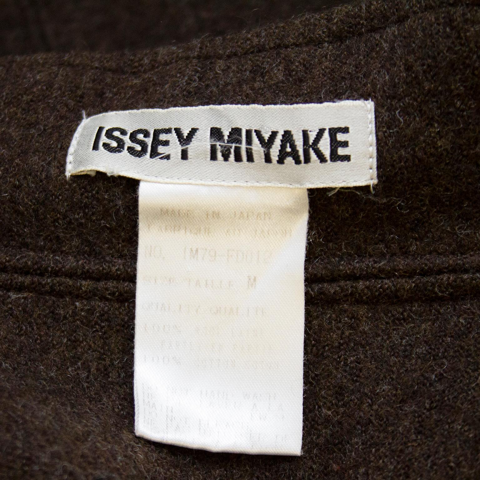 1990s Issey Miyake Brown Felted Wool Peacoat   For Sale 3