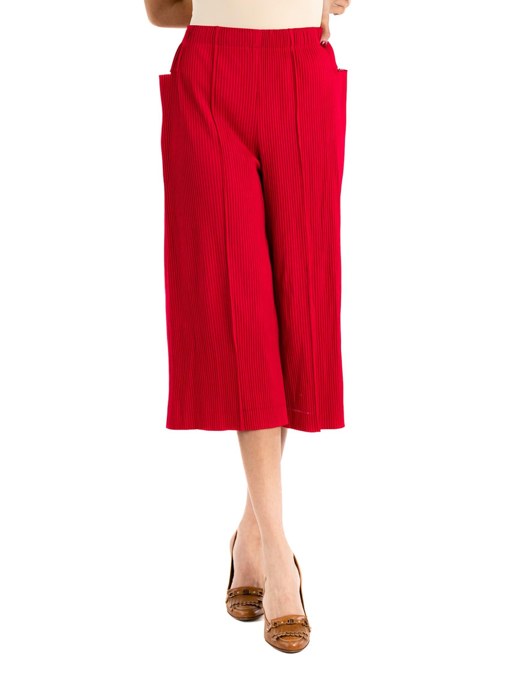 1990S ISSEY MIYAKE Fuchia Pleated Polyester Wide Leg Pants For Sale 1