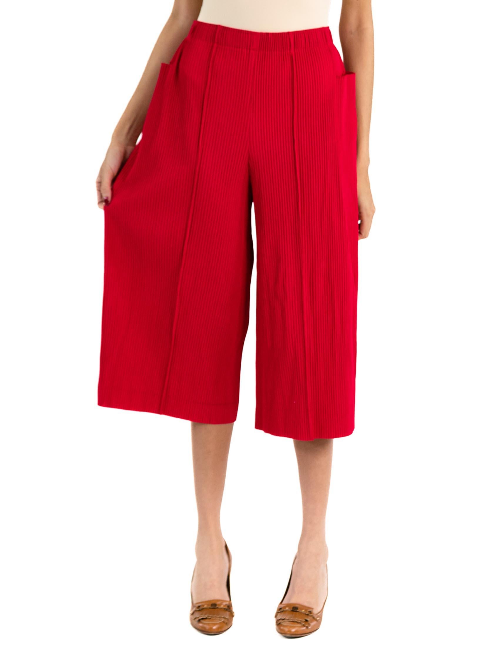 1990S ISSEY MIYAKE Fuchia Pleated Polyester Wide Leg Pants For Sale 2