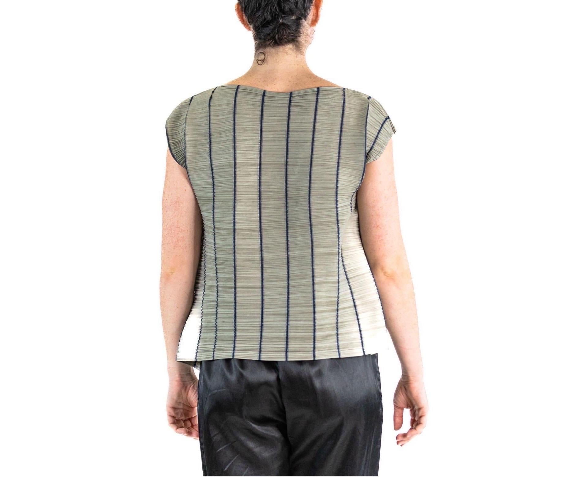 1990S ISSEY MIYAKE Grey & Navy Polyester Pencil Thin Vertical Striped Top For Sale 1