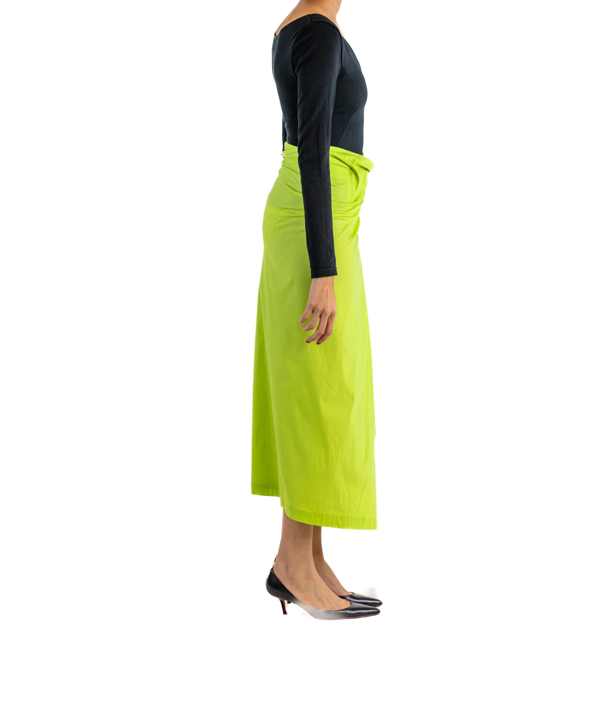 1990S ISSEY MIYAKE Lime Green & Black Rayon Blend Scoop Neck Top Skirt Ensemble In Excellent Condition For Sale In New York, NY