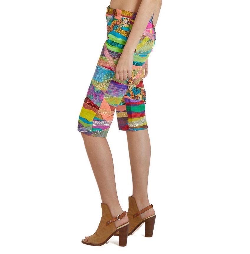 1990S ISSEY MIYAKE Multicolor Polyester Heat-Set Ribbon Short Pants In Excellent Condition For Sale In New York, NY