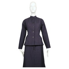Conjunto de chaqueta y falda azul marino con pespuntes de los años 90 ISSEY MIYAKE