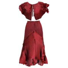 1990er Jahre Issey Miyake Rot Lila Plissee Set Kleid Maxi Rock Anzug