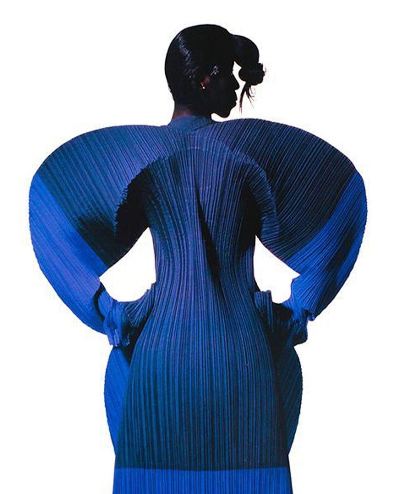 Women's 1990s Issey Miyake two toned pleated bubble dress