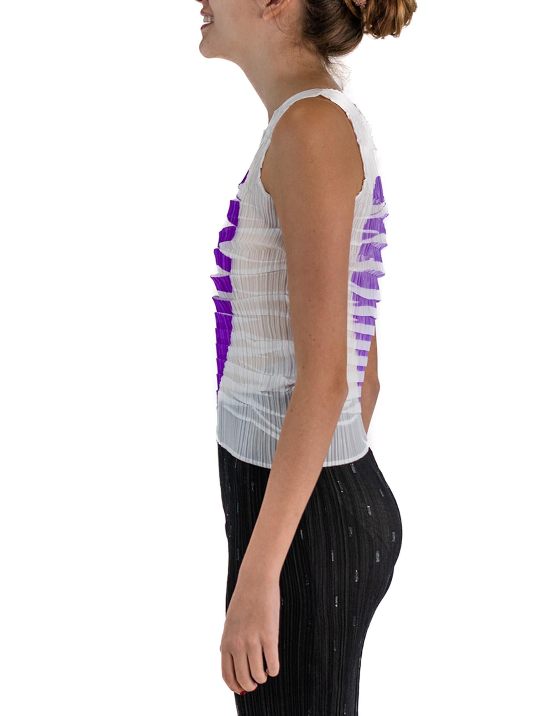 1990S ISSEY MIYAKE White Pleated Polyester Top With Printed Purple Shape In Excellent Condition For Sale In New York, NY