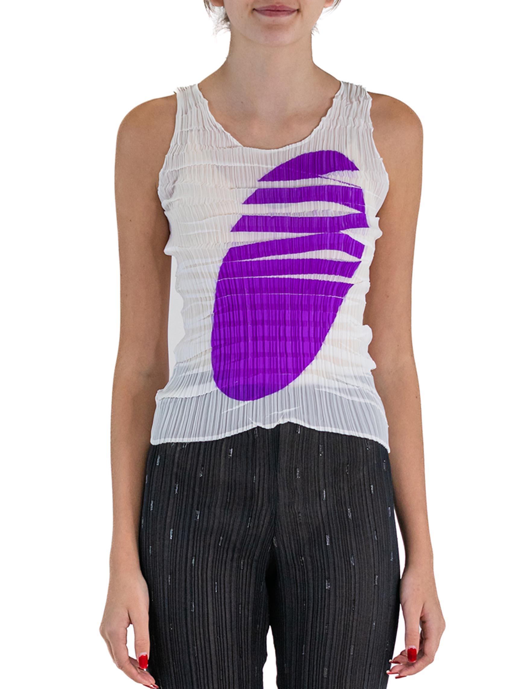 1990S ISSEY MIYAKE White Pleated Polyester Top With Printed Purple Shape For Sale 1
