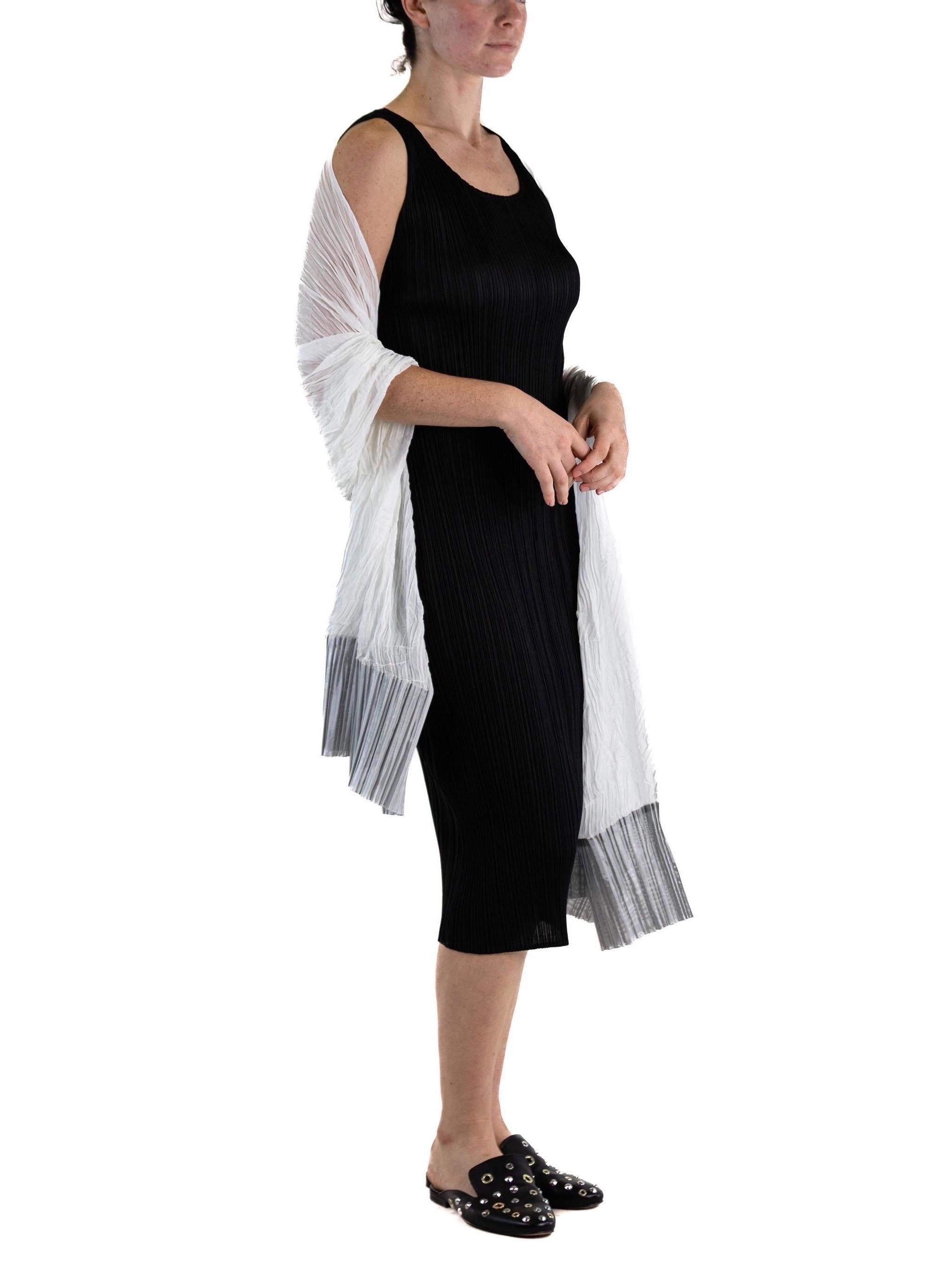 1990S ISSEY MIYAKE White & Silver Poly Blend Long Pleated Scarf For Sale 6