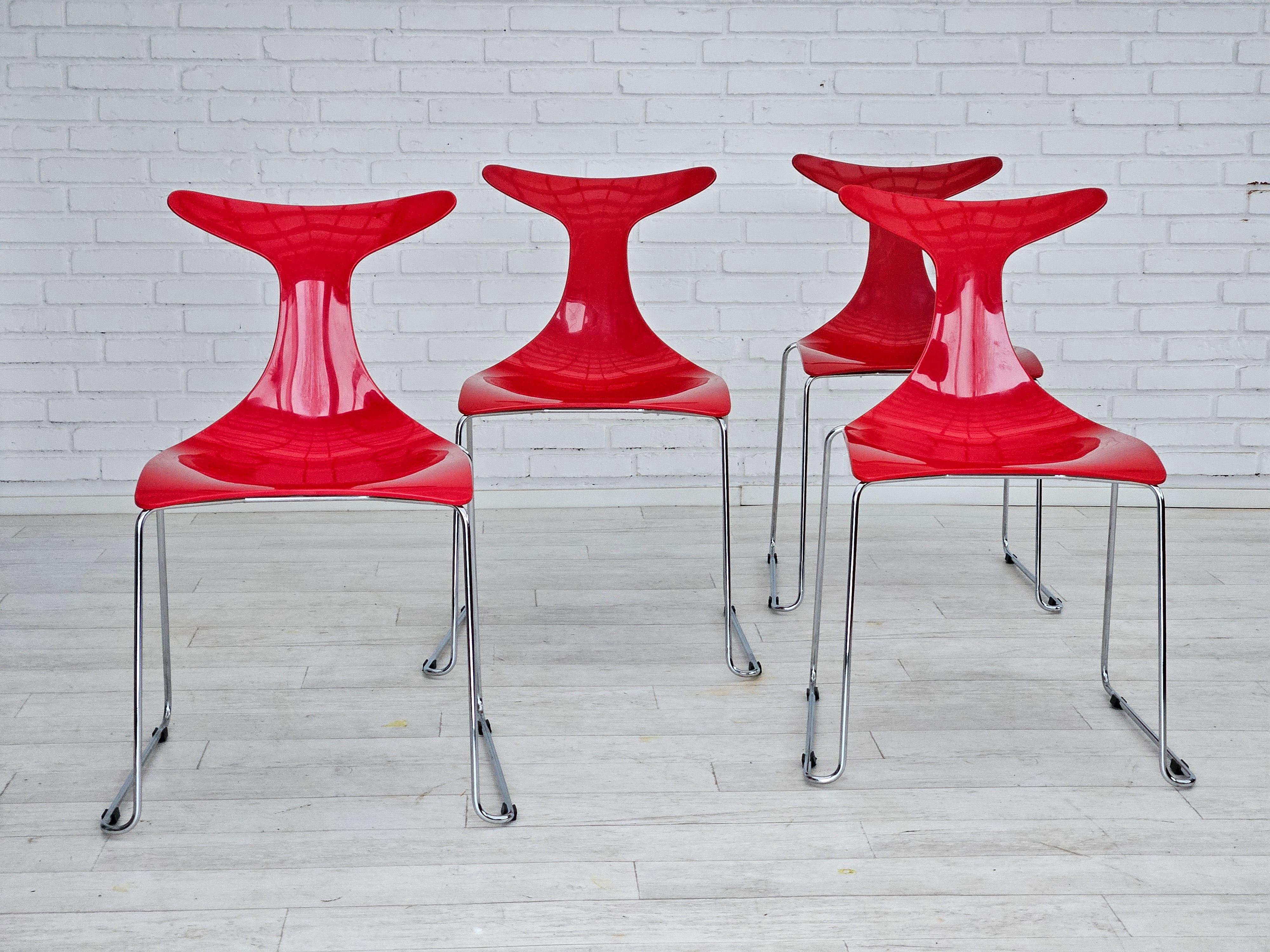 1990er Jahre, italienisches Design von Gino Carollo, 4er-Set Stühle, Modell „Delfy“, Original. (Moderne der Mitte des Jahrhunderts) im Angebot