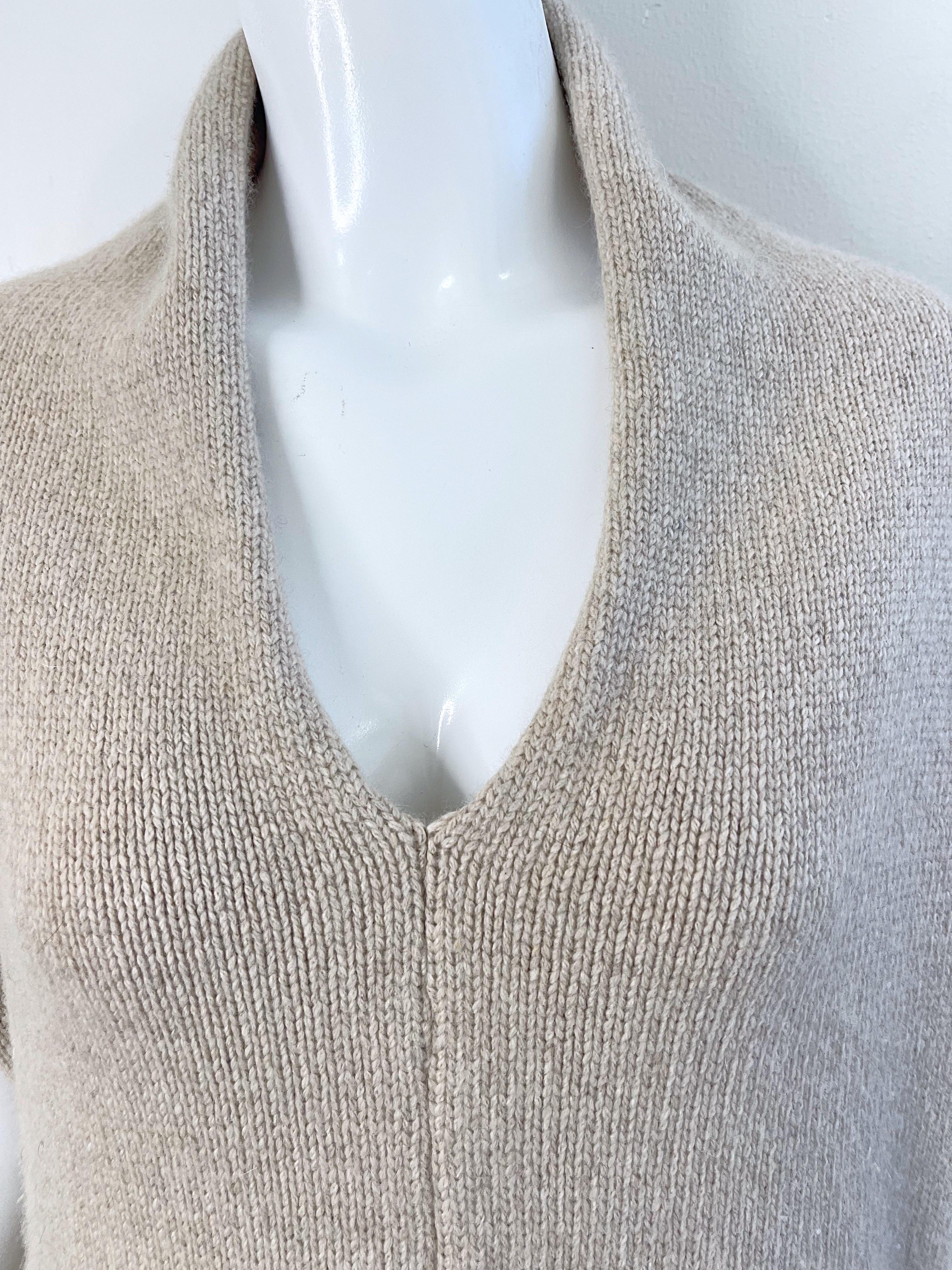 1990er Jahre Italienisch Luxus Kaschmir Kamel Tan Dolman Sleeve Pullover Weste Top Tunika im Zustand „Hervorragend“ im Angebot in San Diego, CA