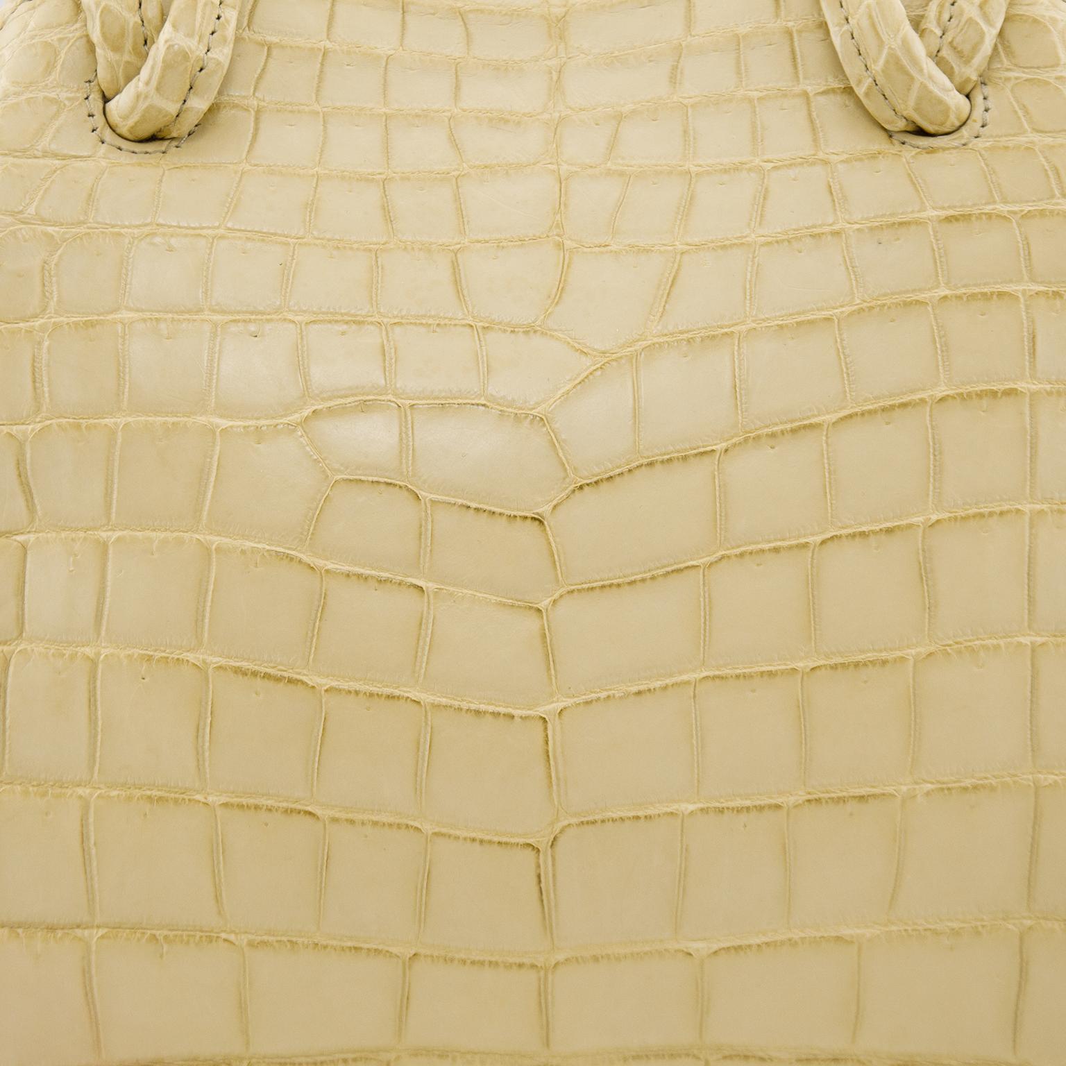 Women's 1990s Italian Matte Beige Croc Effect Top Handle Handbag For Sale
