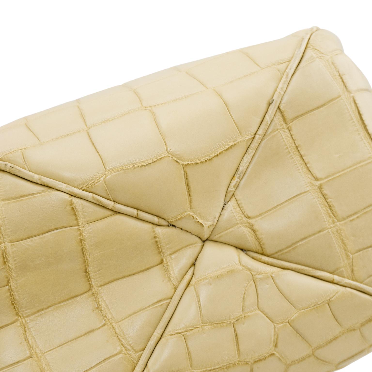 1990s Italian Matte Beige Croc Effect Top Handle Handbag For Sale 1