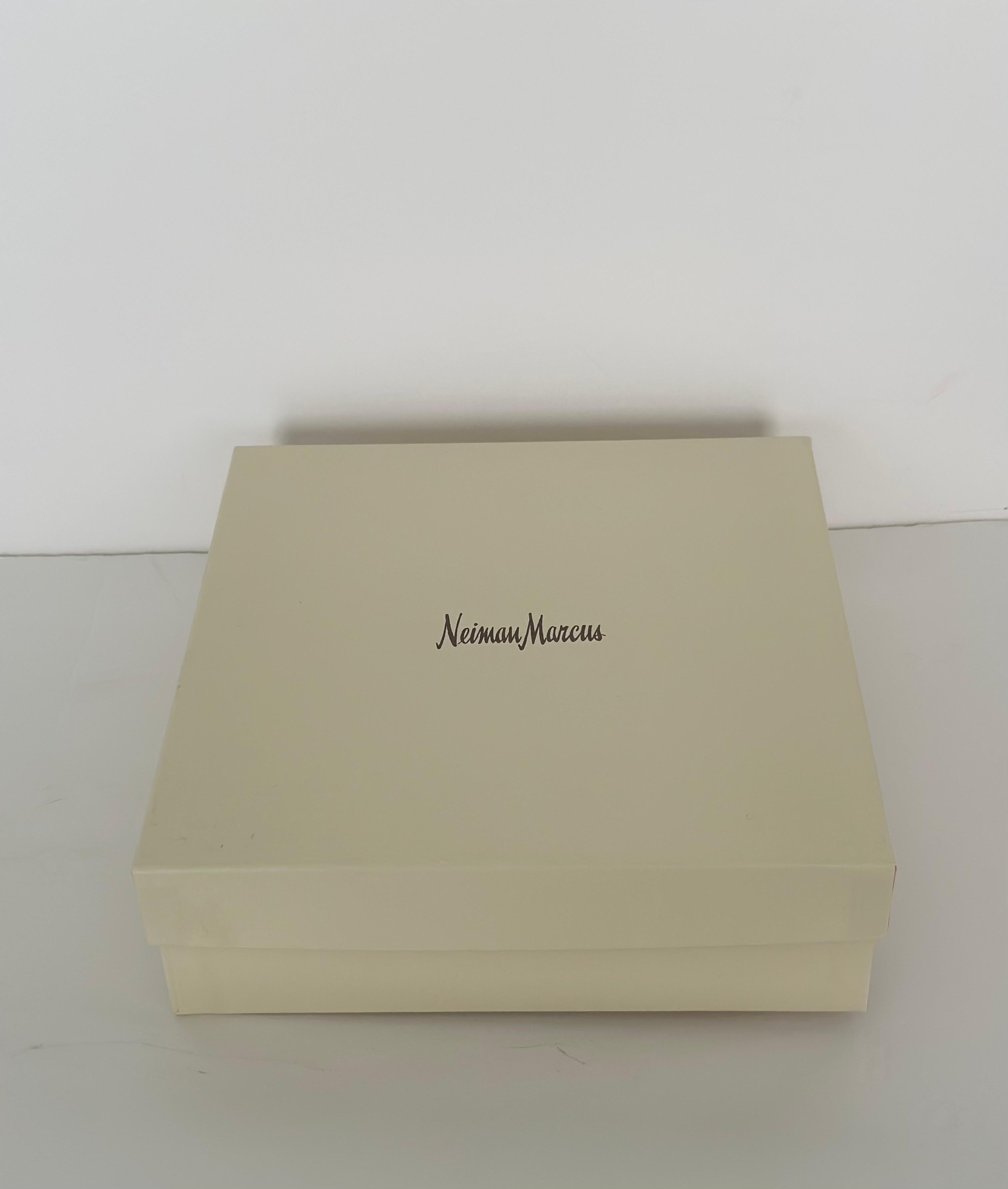 1990s Italian Neiman Marcus Handblown Glass Napkin Rings – Set of 4  In Good Condition In Farmington Hills, MI