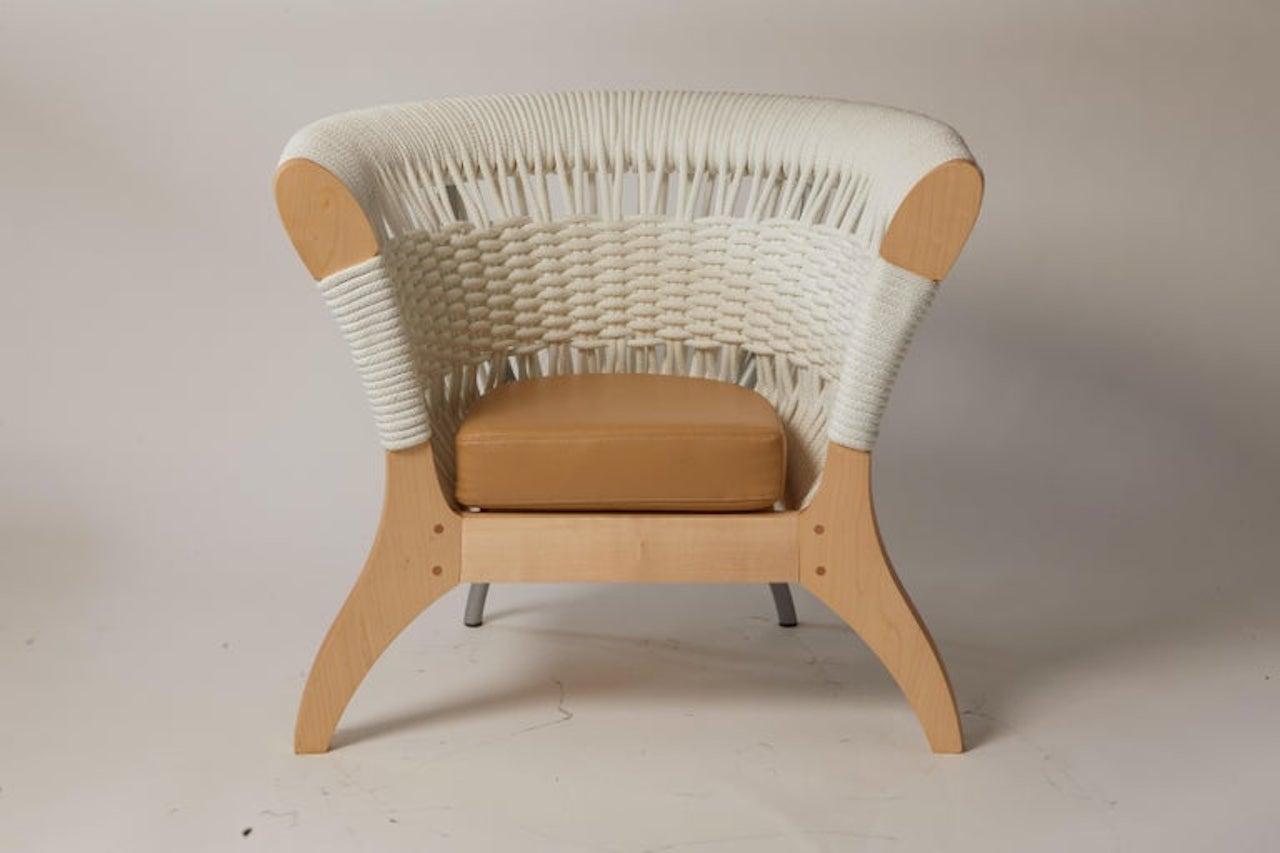 Paire de chaises italiennes des années 1990 en bois et corde blanche Poltrona Frau avec coussins beiges. Excellent état.