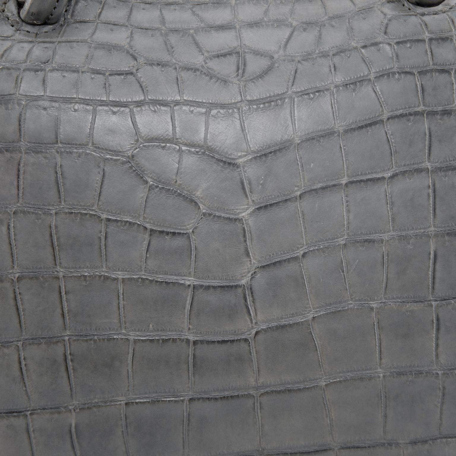 1990s Italian Reptile Effect Matte Grey Handbag In Good Condition In Toronto, Ontario