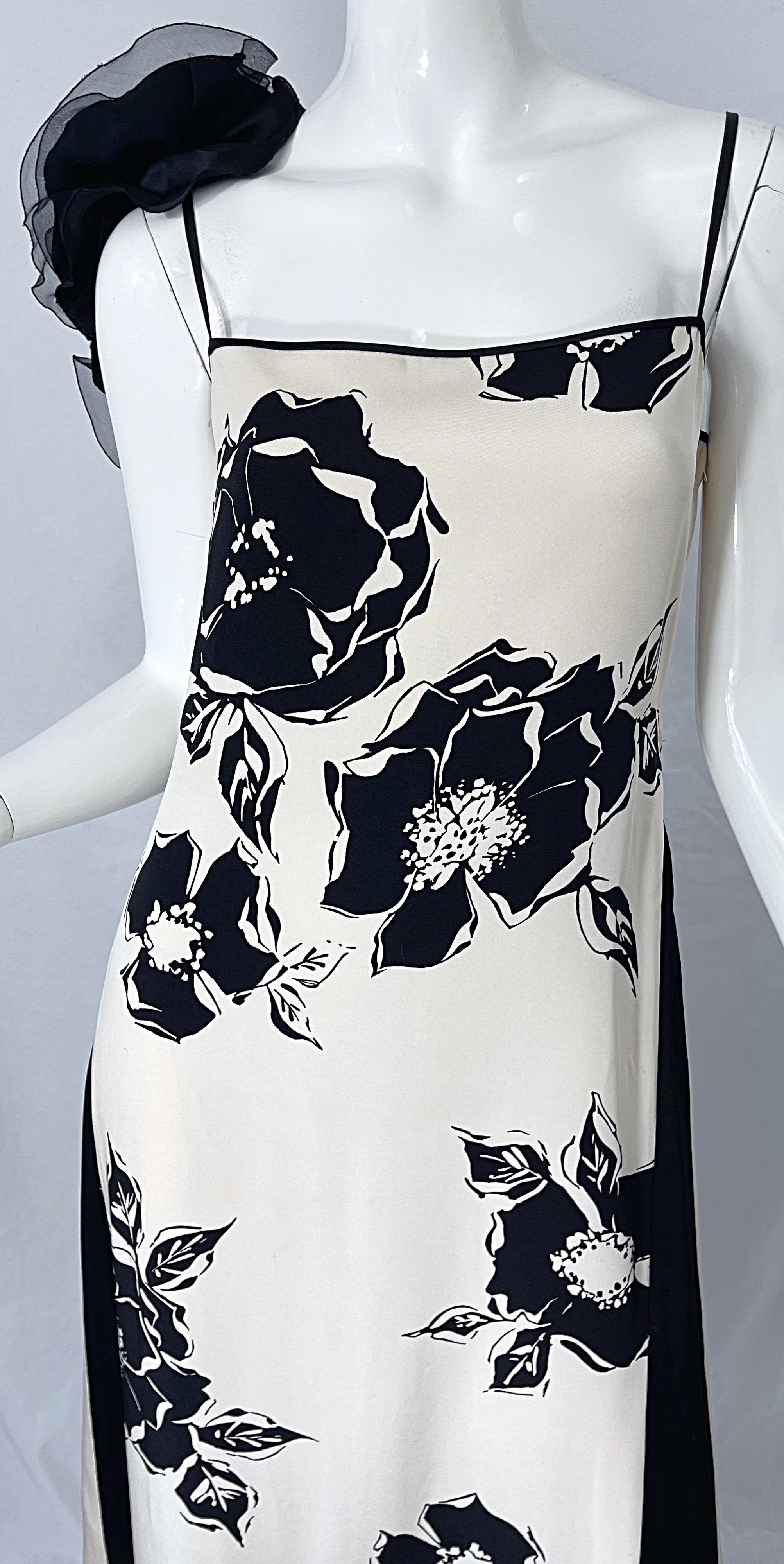 Women's 1990s James Galanos Black and White Rosette Sleeve Vintage 90s Silk Gown Dress For Sale